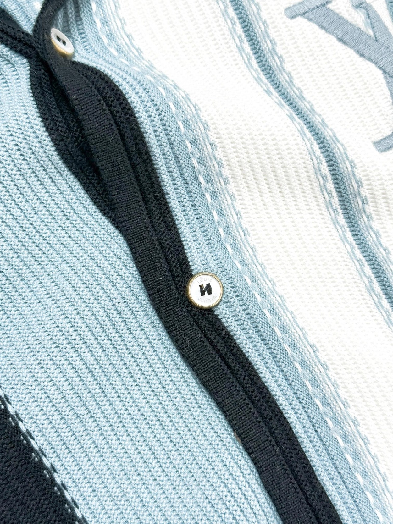 4d66ff3d30e05.jpg