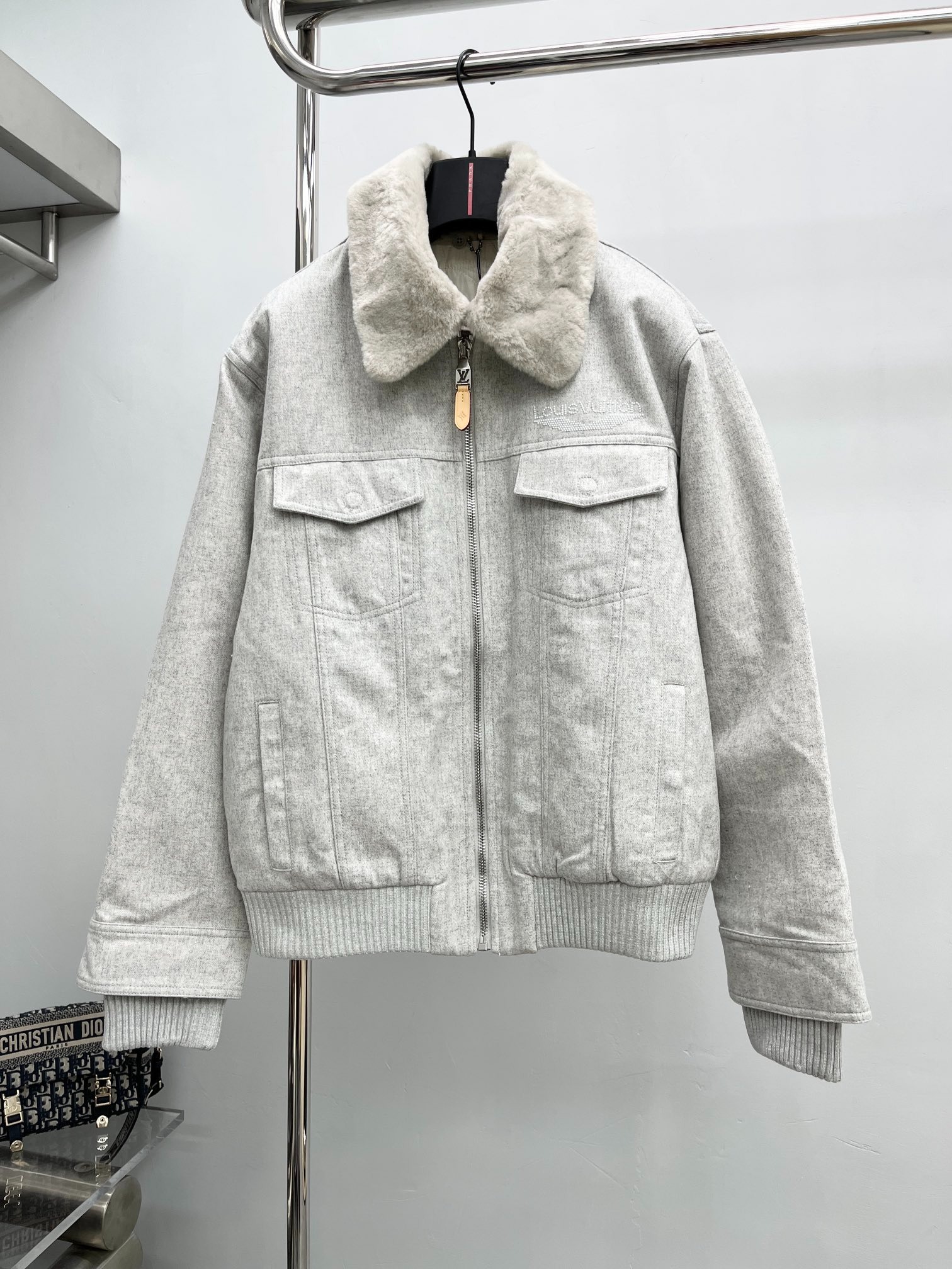 루*비통 25ss 신상 양털가죽 점퍼