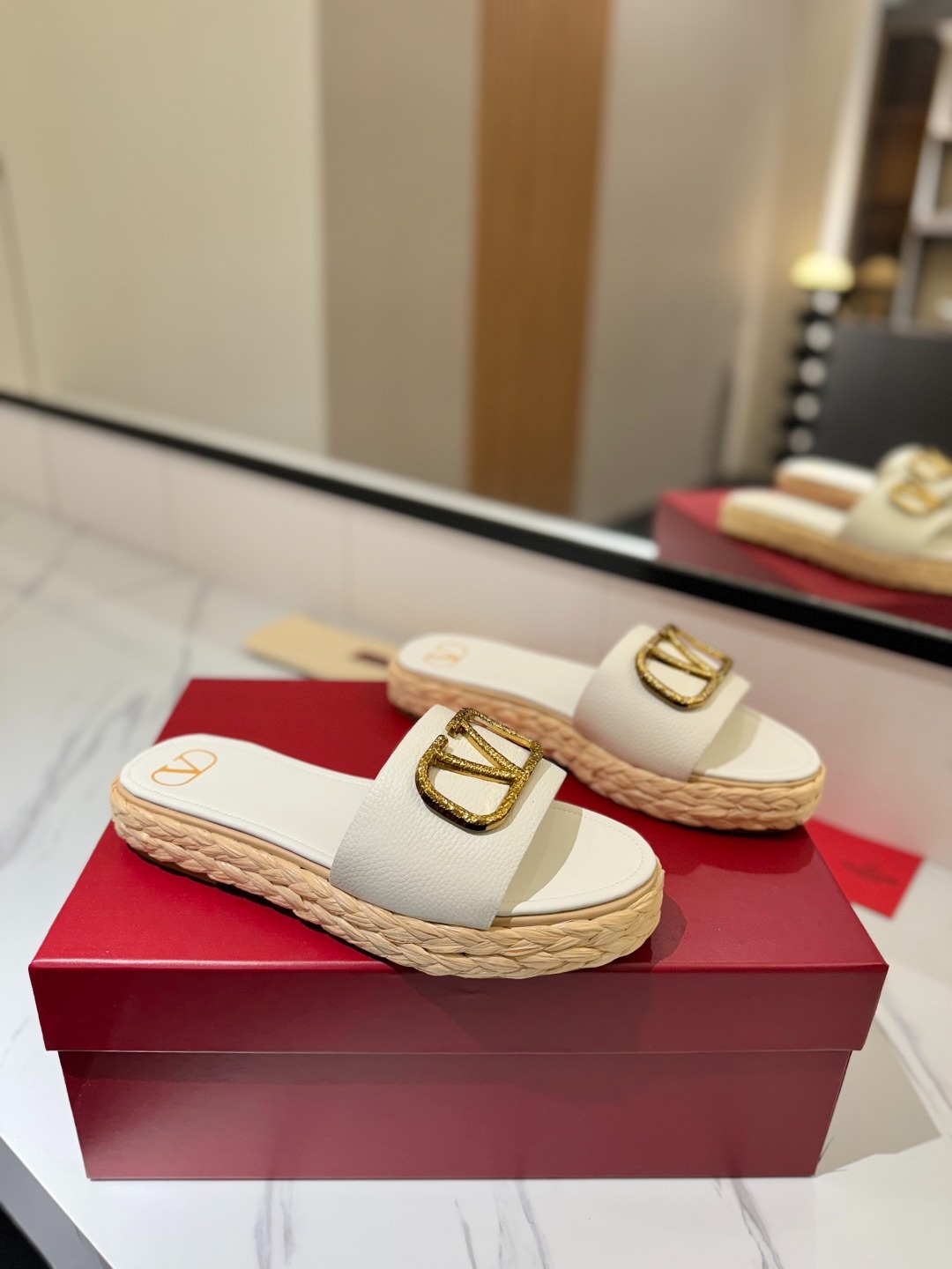 발*티노 봄여름 신상 여성 슬리퍼