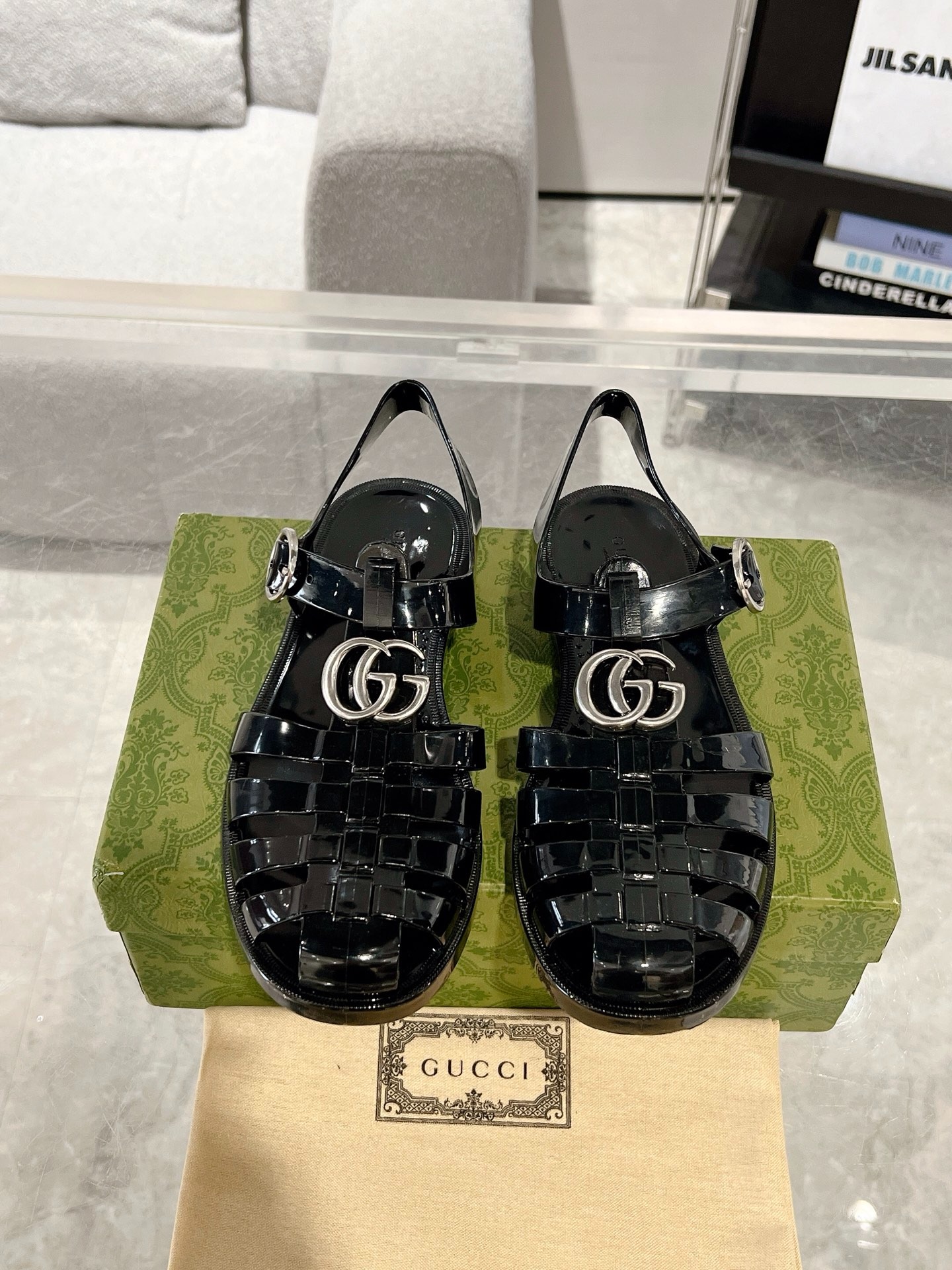 구* 25ss 봄여름 신상 더블 G 젤리 샌들