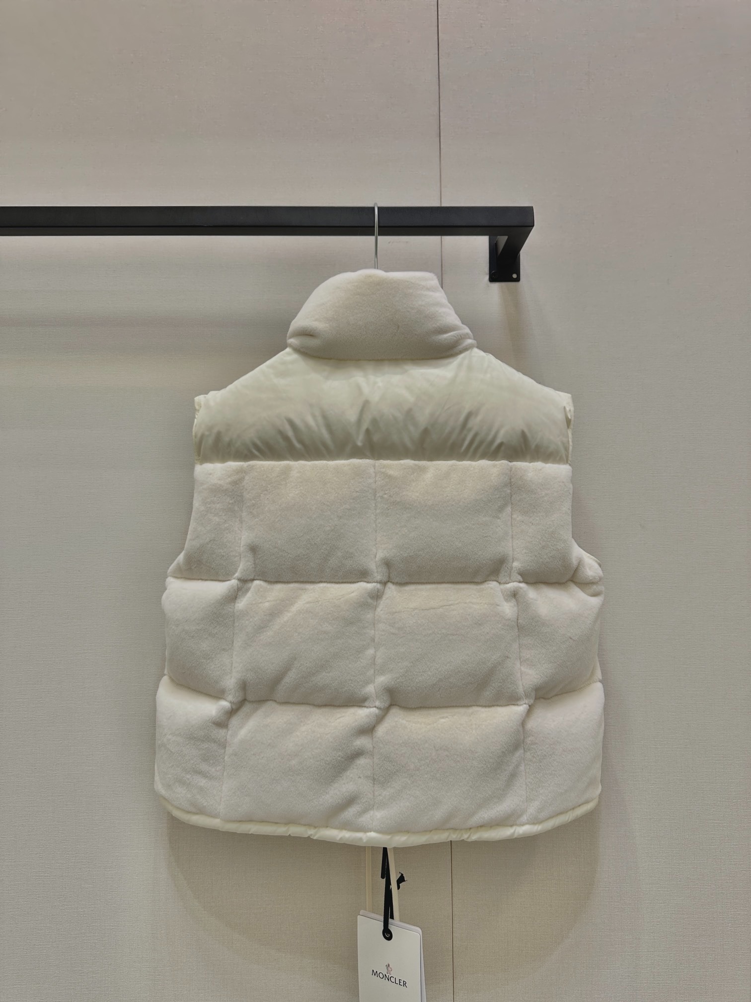 몽*레르 25FW 신상 벨벳 스트링 베스트