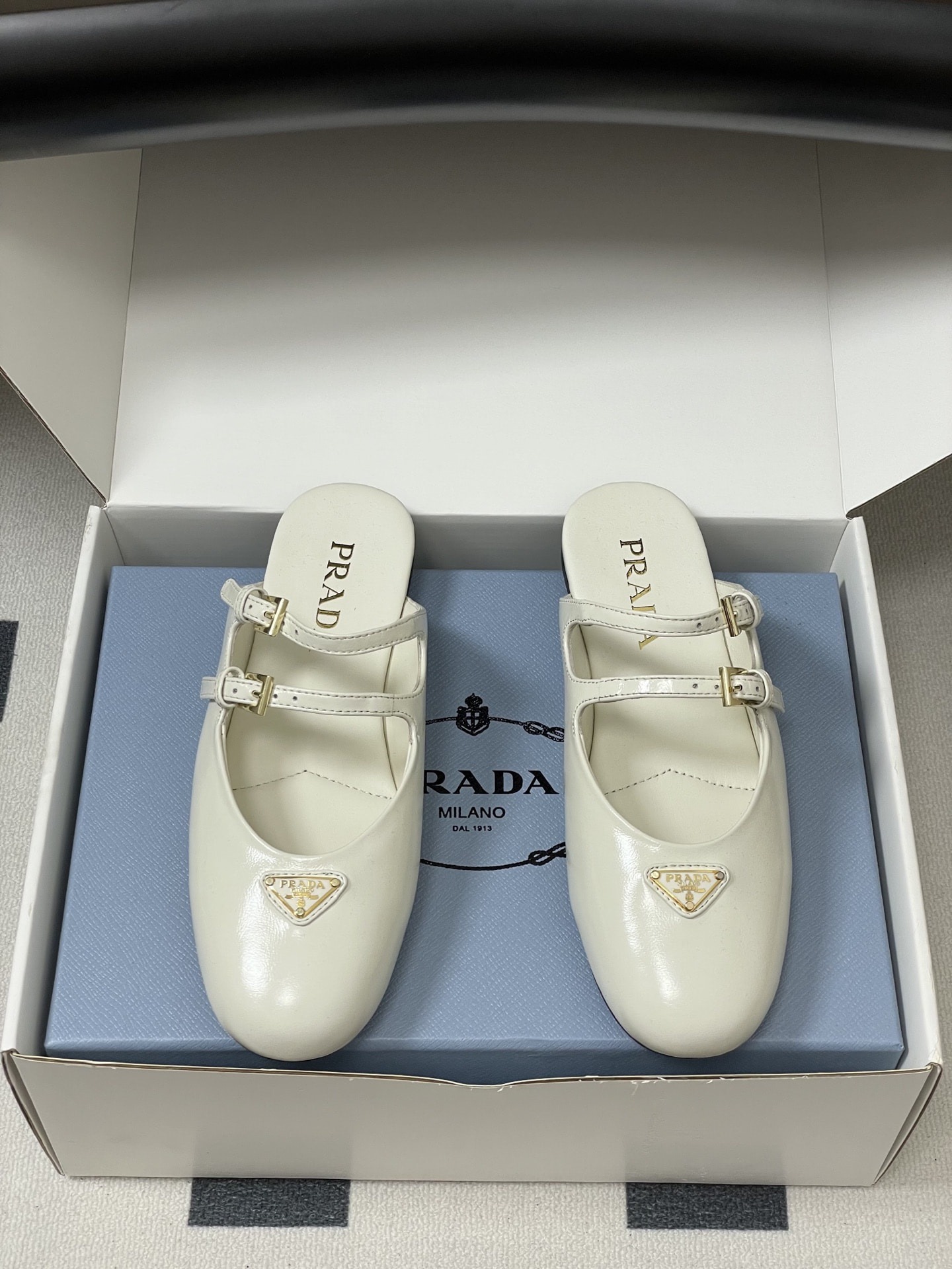 프*다 25S 신상 에나멜 메리제인 플랫