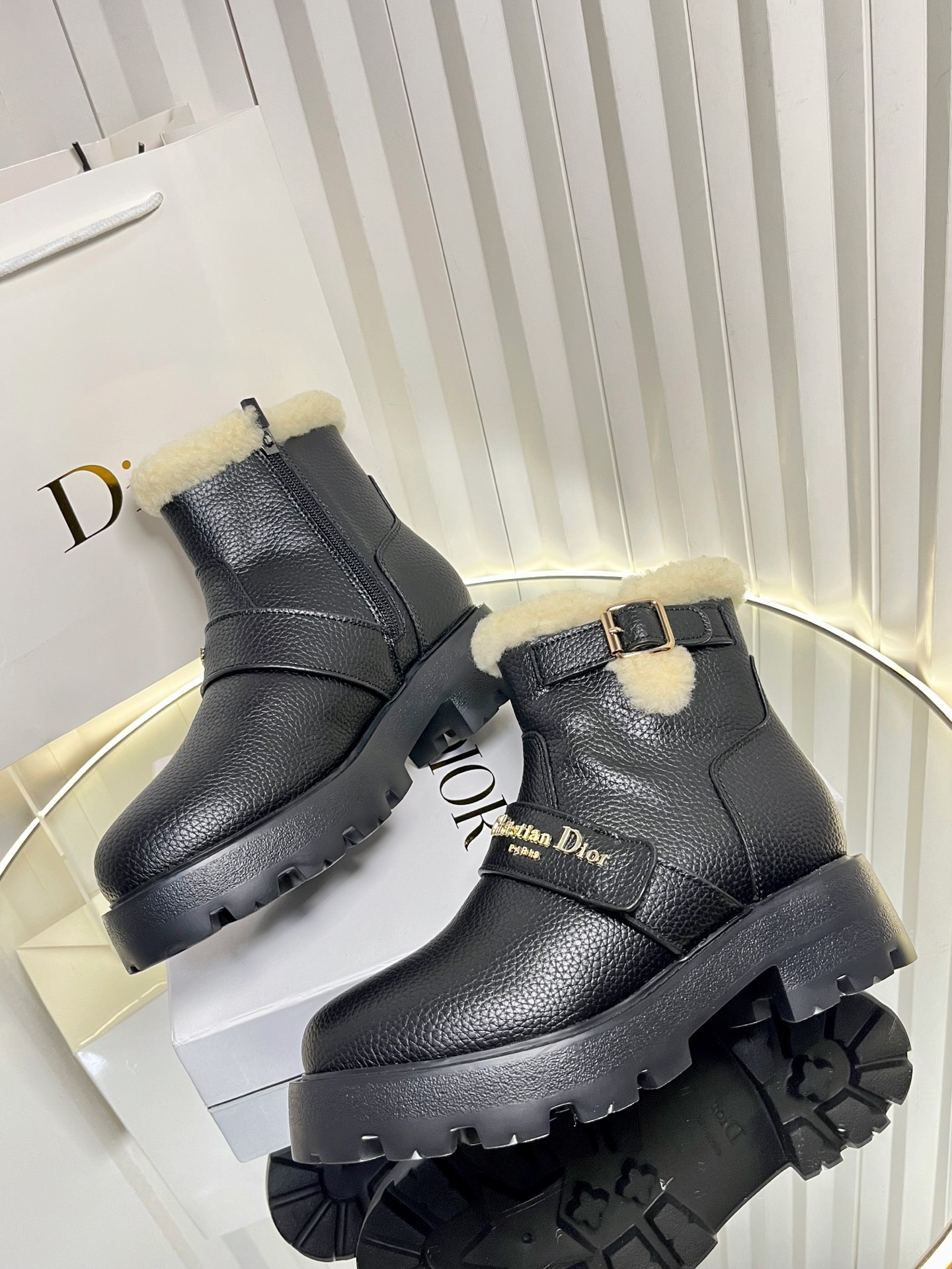 디* 25 신상 D-Major 퍼 여성부츠