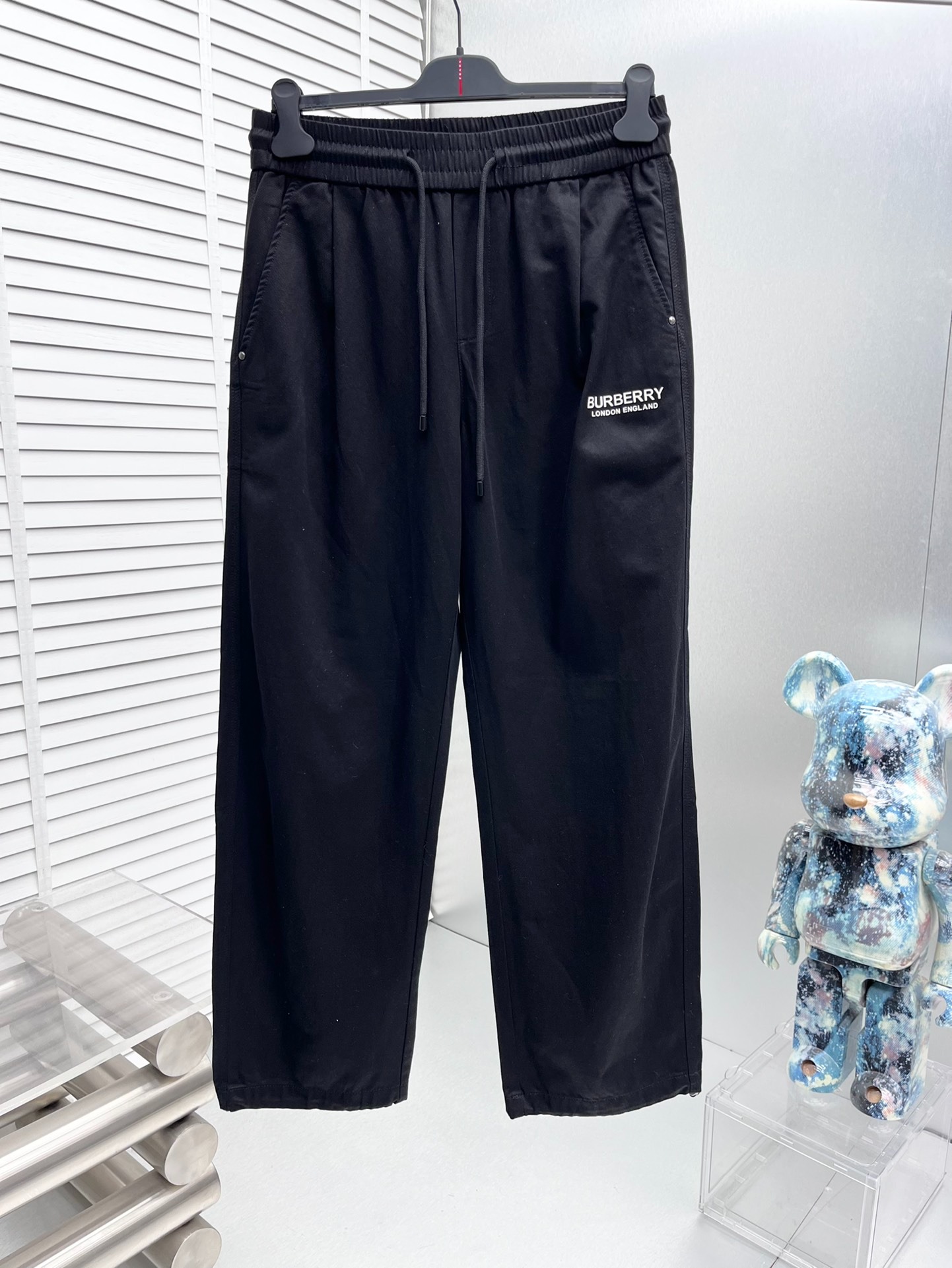 버*리 25ss 신상 슬랙스 팬츠