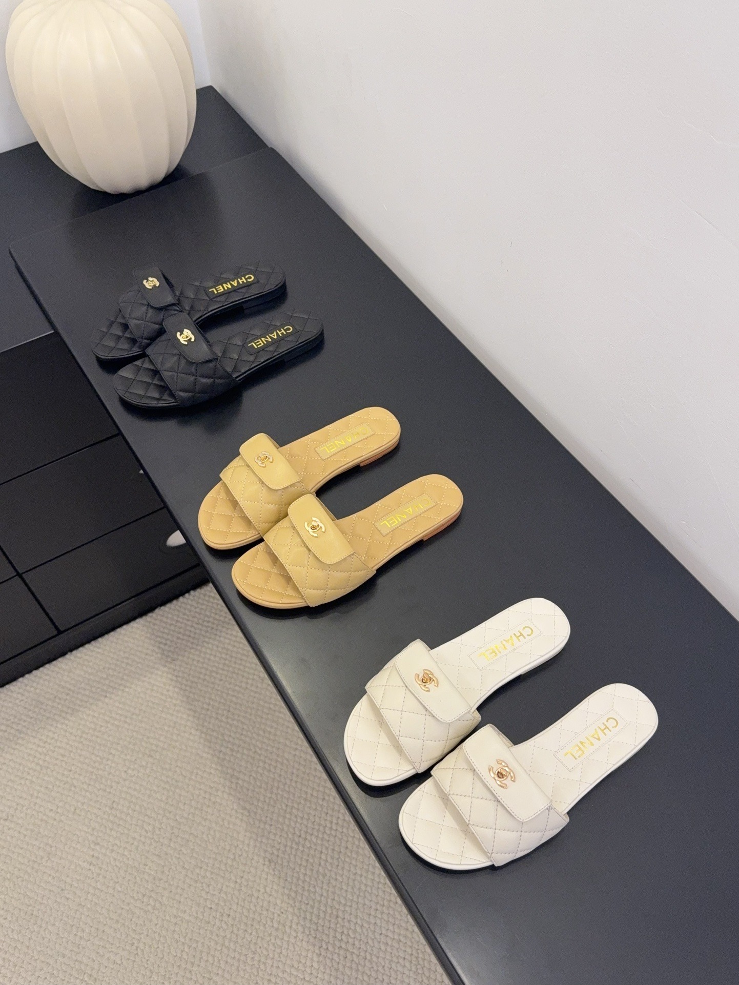 샤* 25 신상 고퀄리티 플랫 퀼팅 슬리퍼