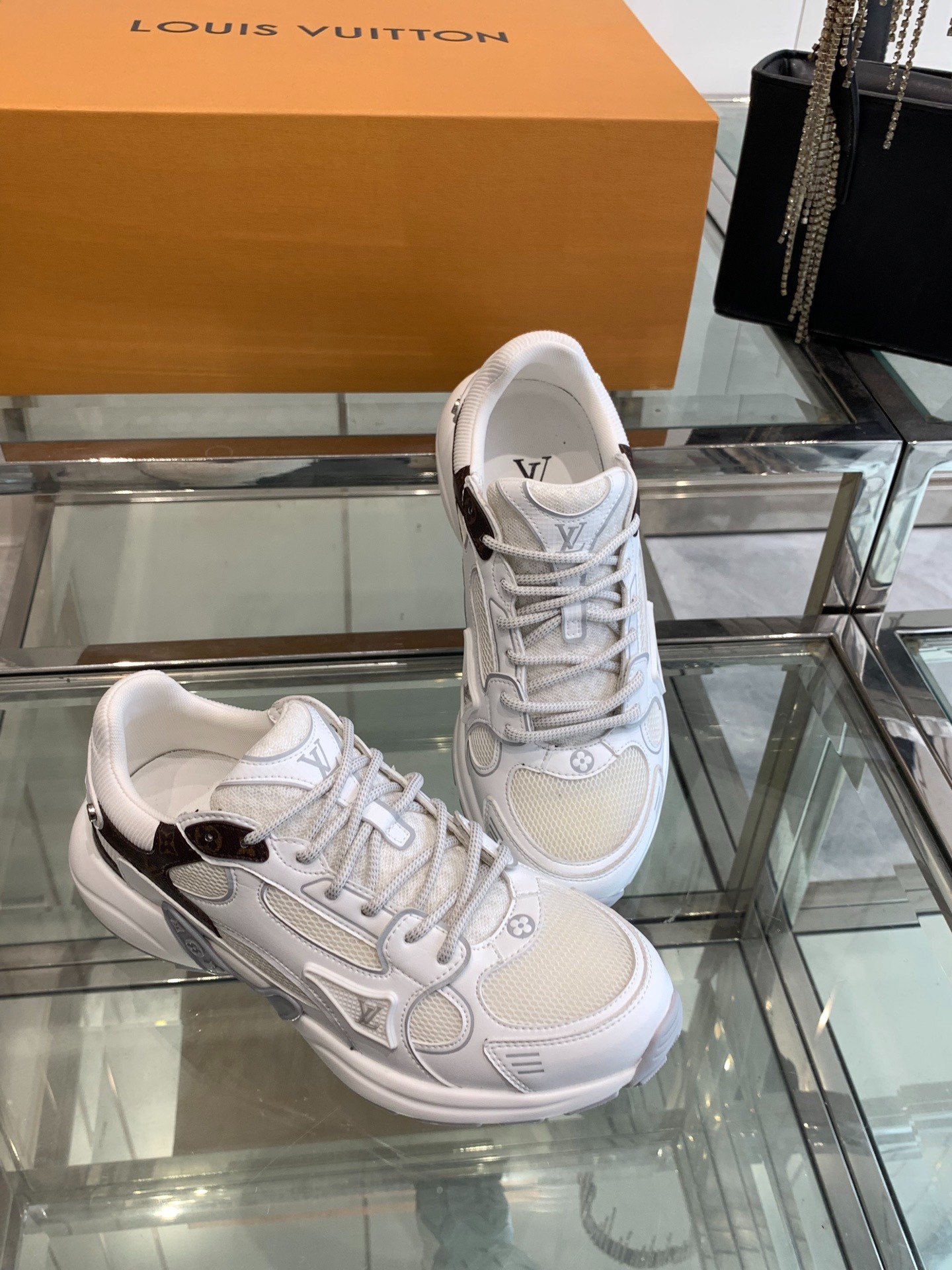 루*비통 25ss 뉴 올림피아 스니커즈