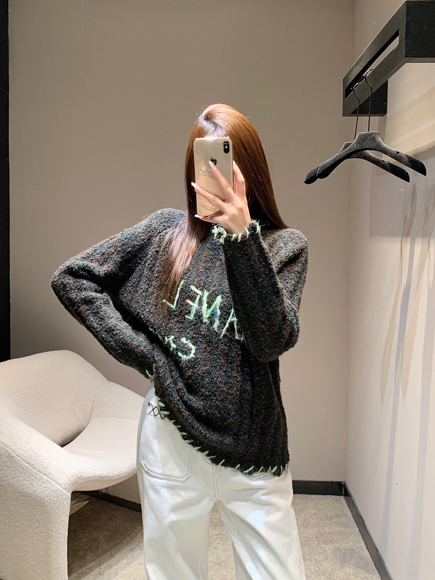 샤* 25K 레터링 코듀로이 니트