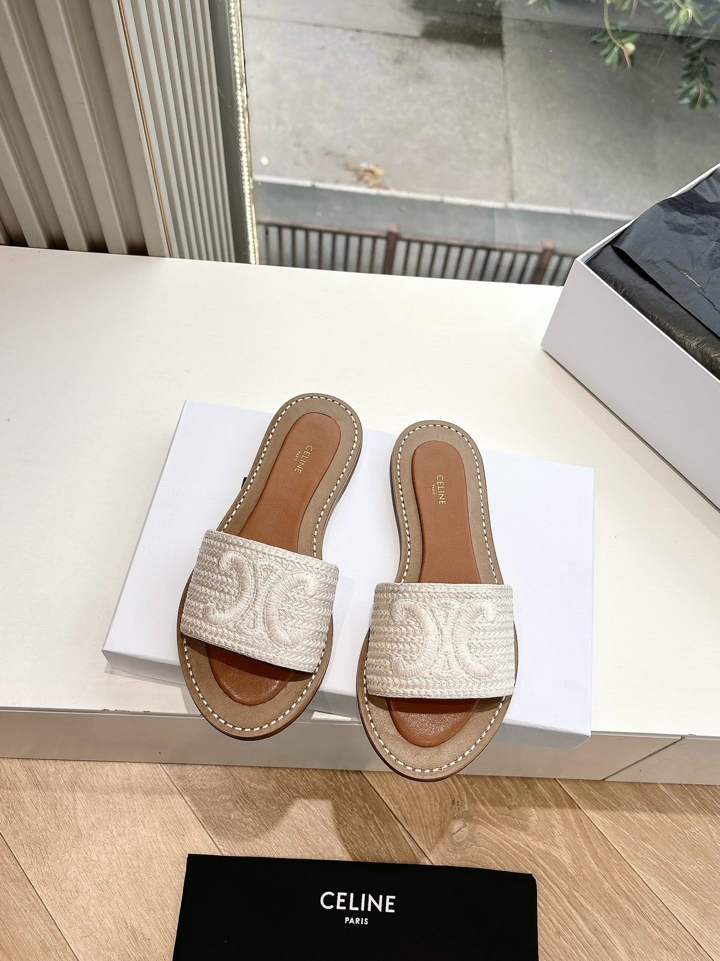 셀*느 신상 로고 슬리퍼