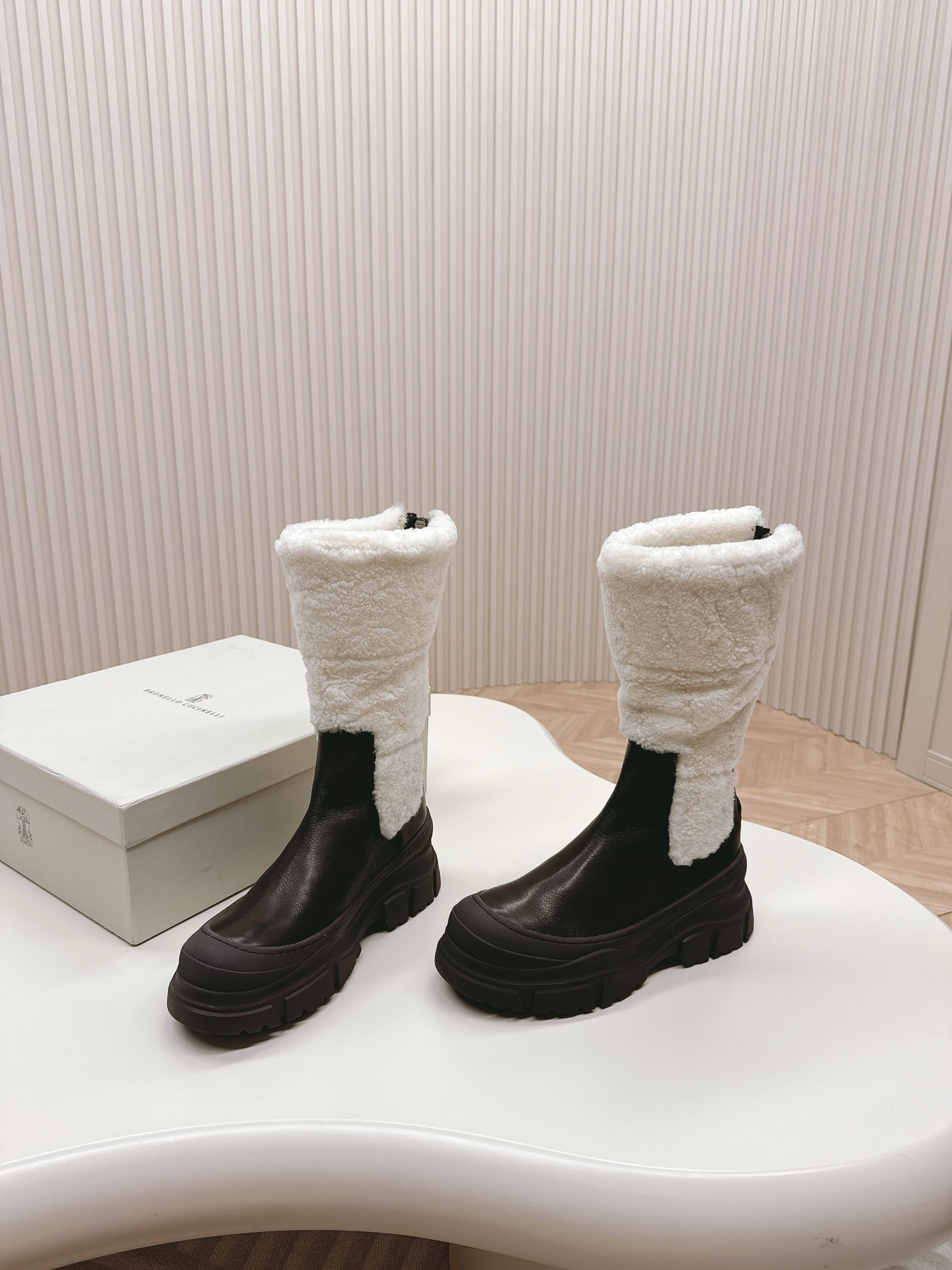 브*넬로 쿠치넬리 신상 부츠