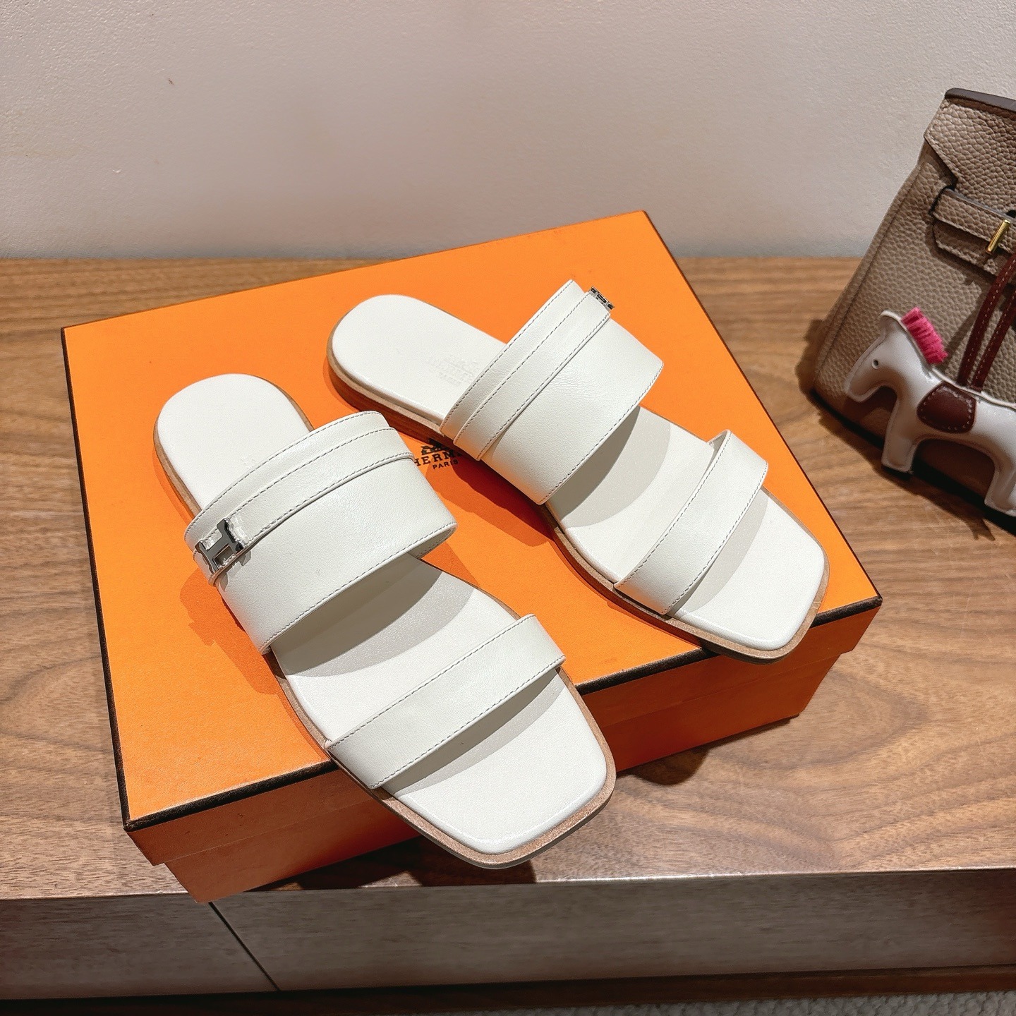 에*메스 2025 신상 플랫 슬리퍼