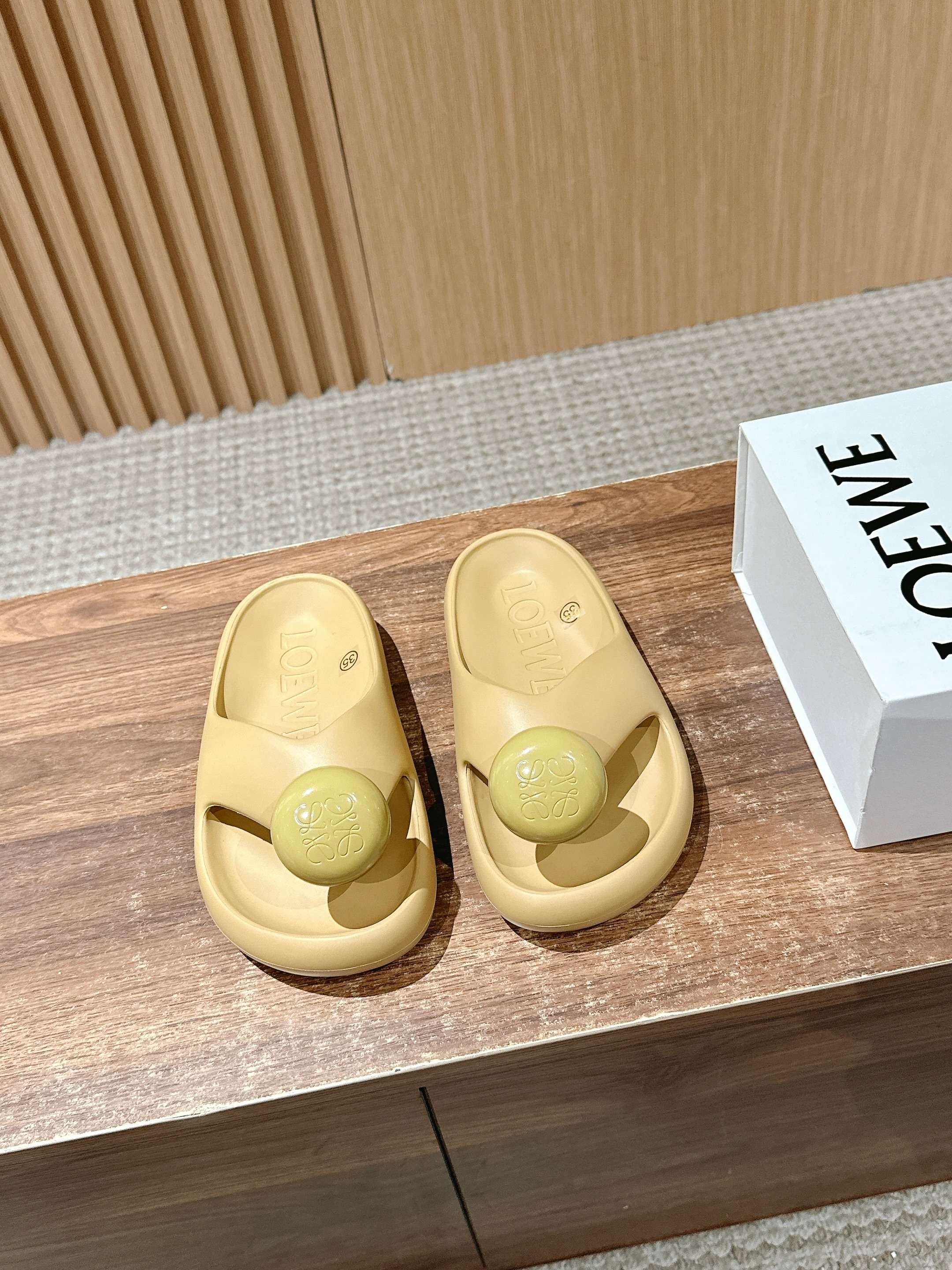 로*베 몽글이 쪼리 슬리퍼