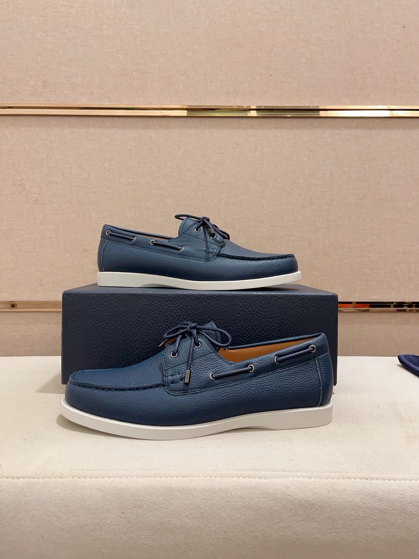 디* 25 신상 로퍼