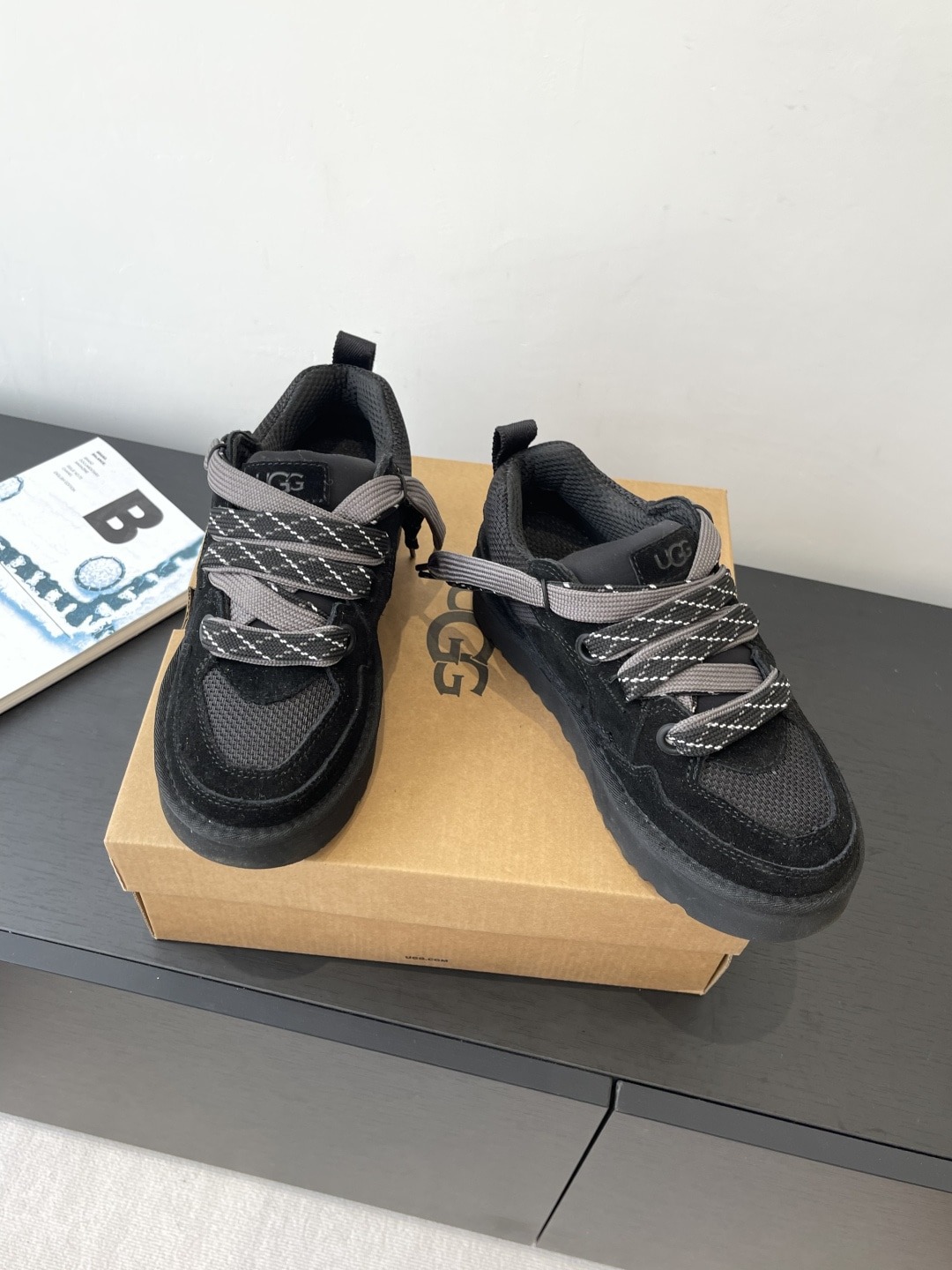 어* 25ss 가을겨울 신상 통굽 스니커즈