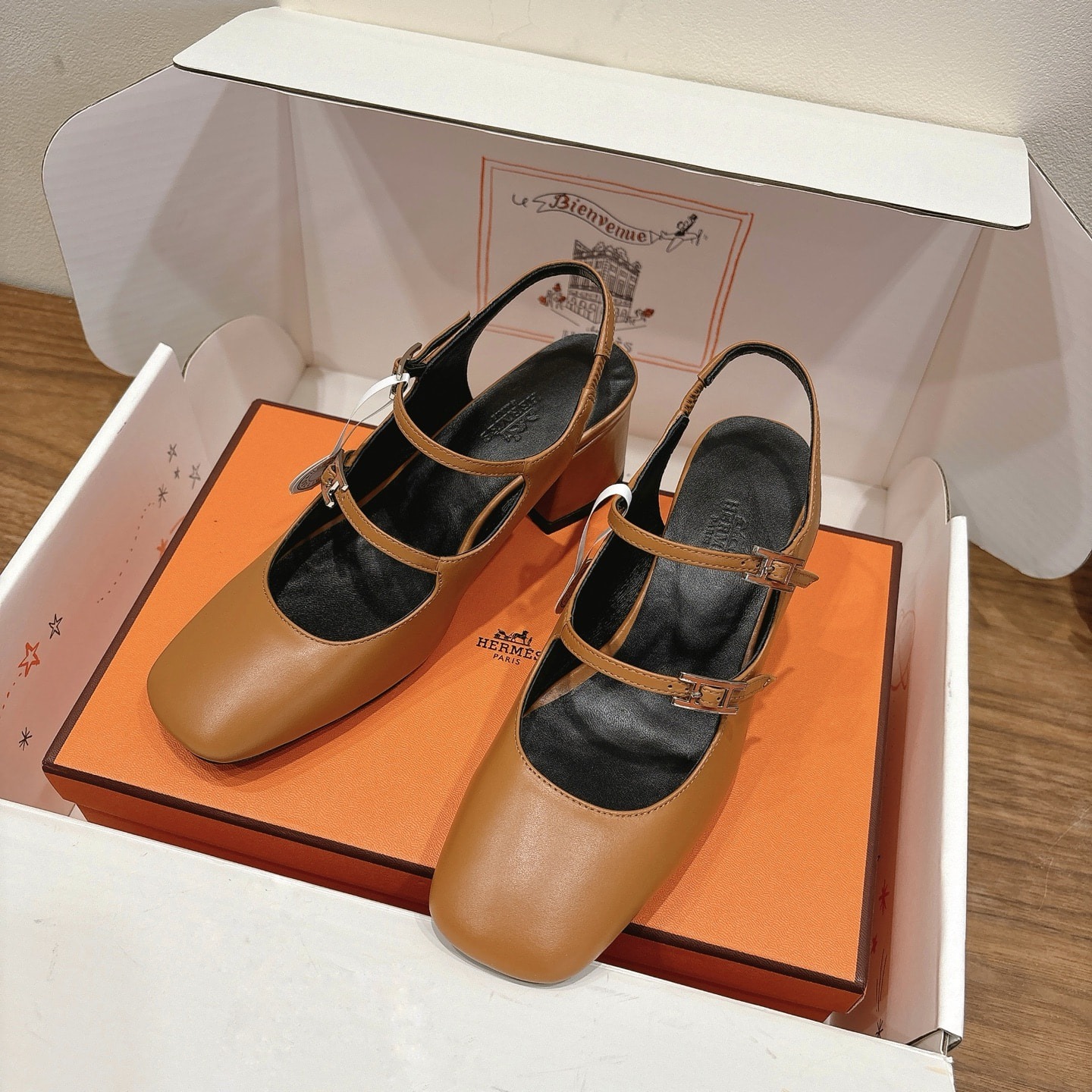 에*메스 25 신상 플랫 샌들