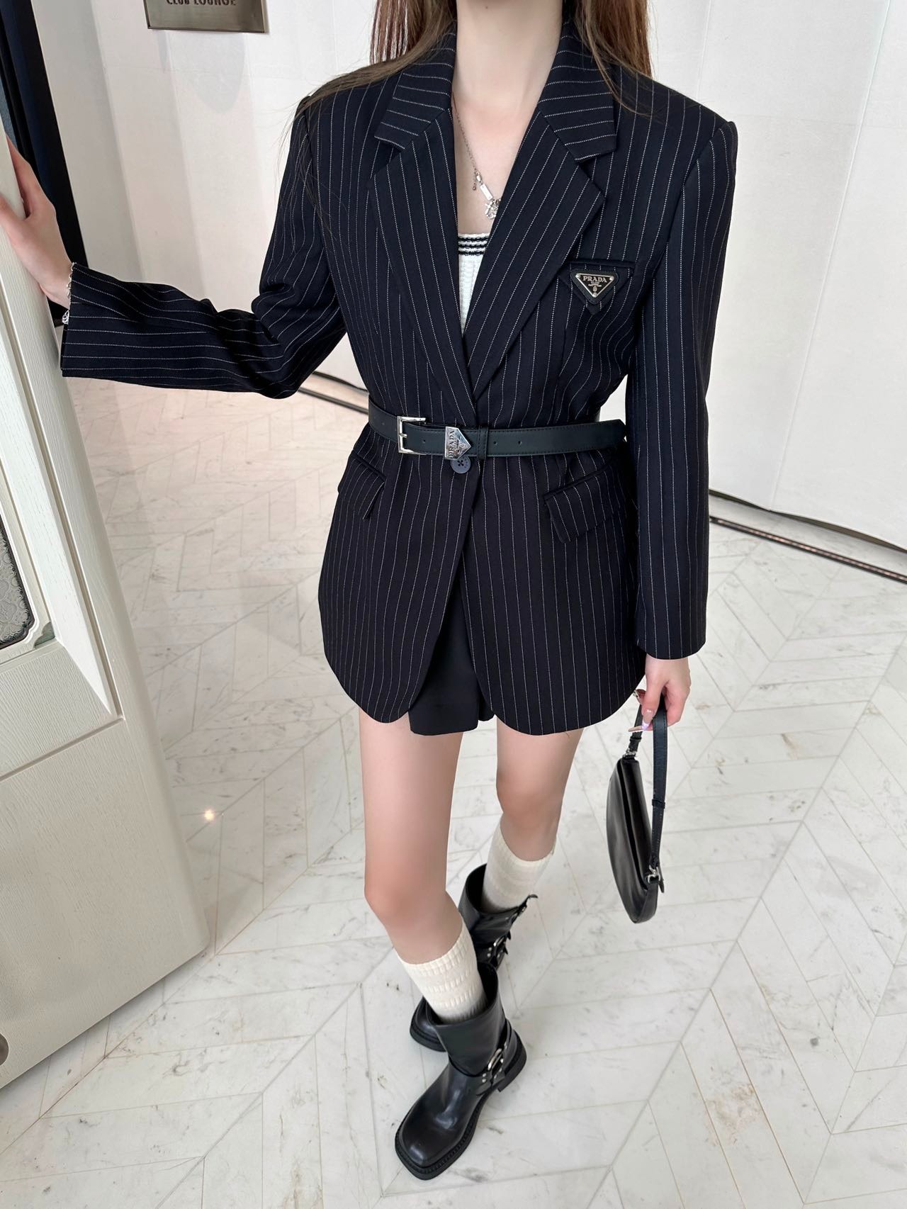 프*다 25SS 신상 스트라이프 정장