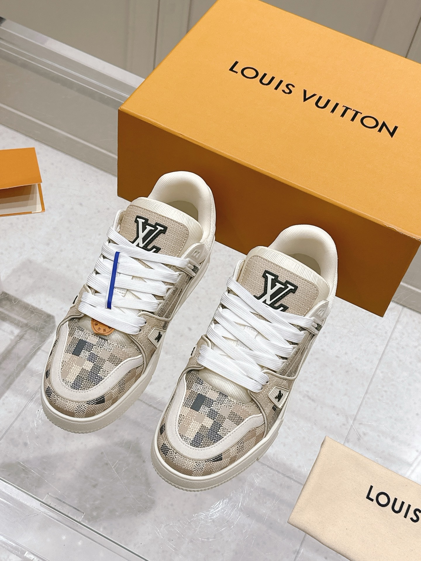 루*비통 커플 캐주얼 스니커즈 보드화