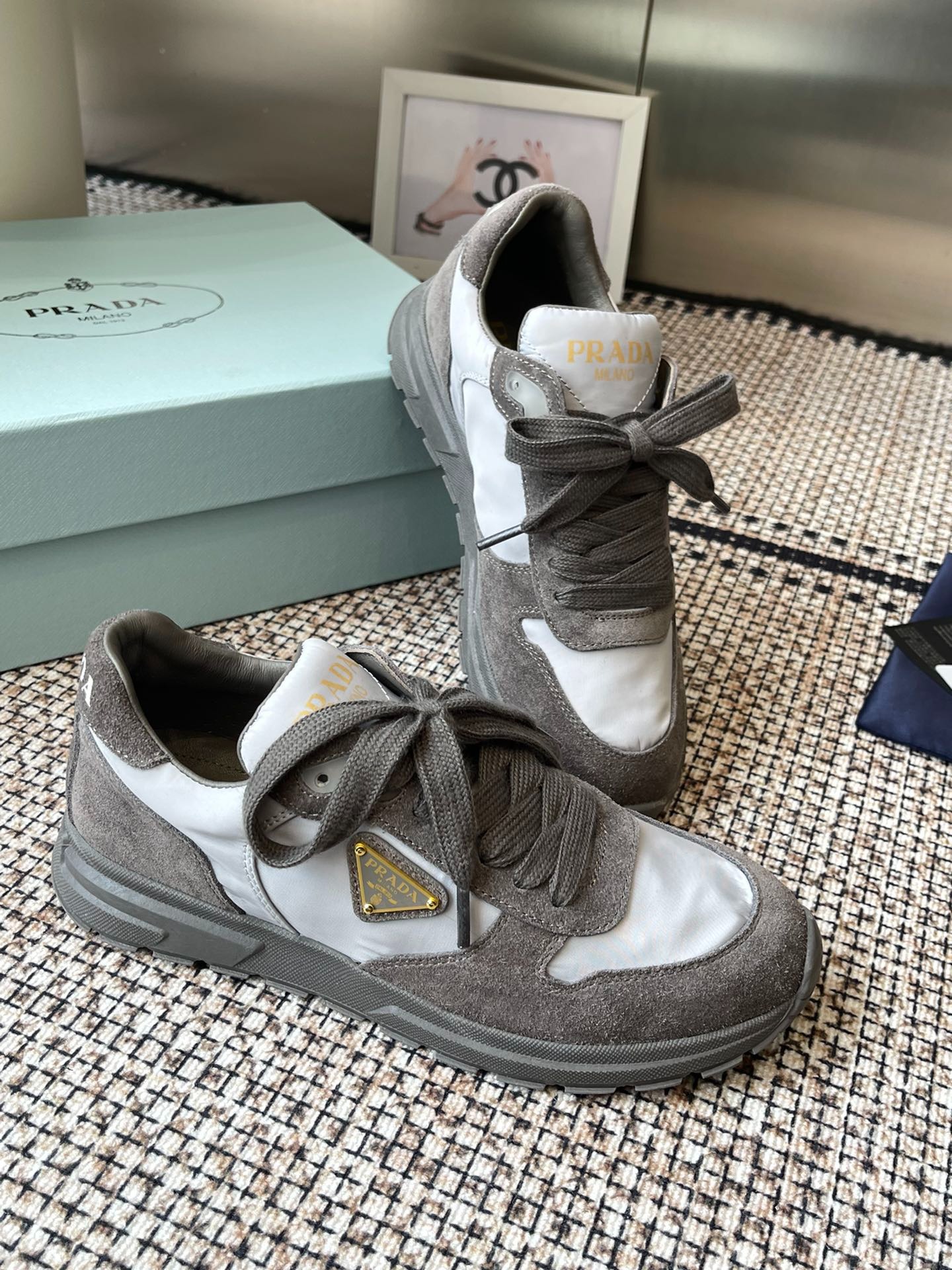 프*다 25ss NEW 삼각로고 스니커즈