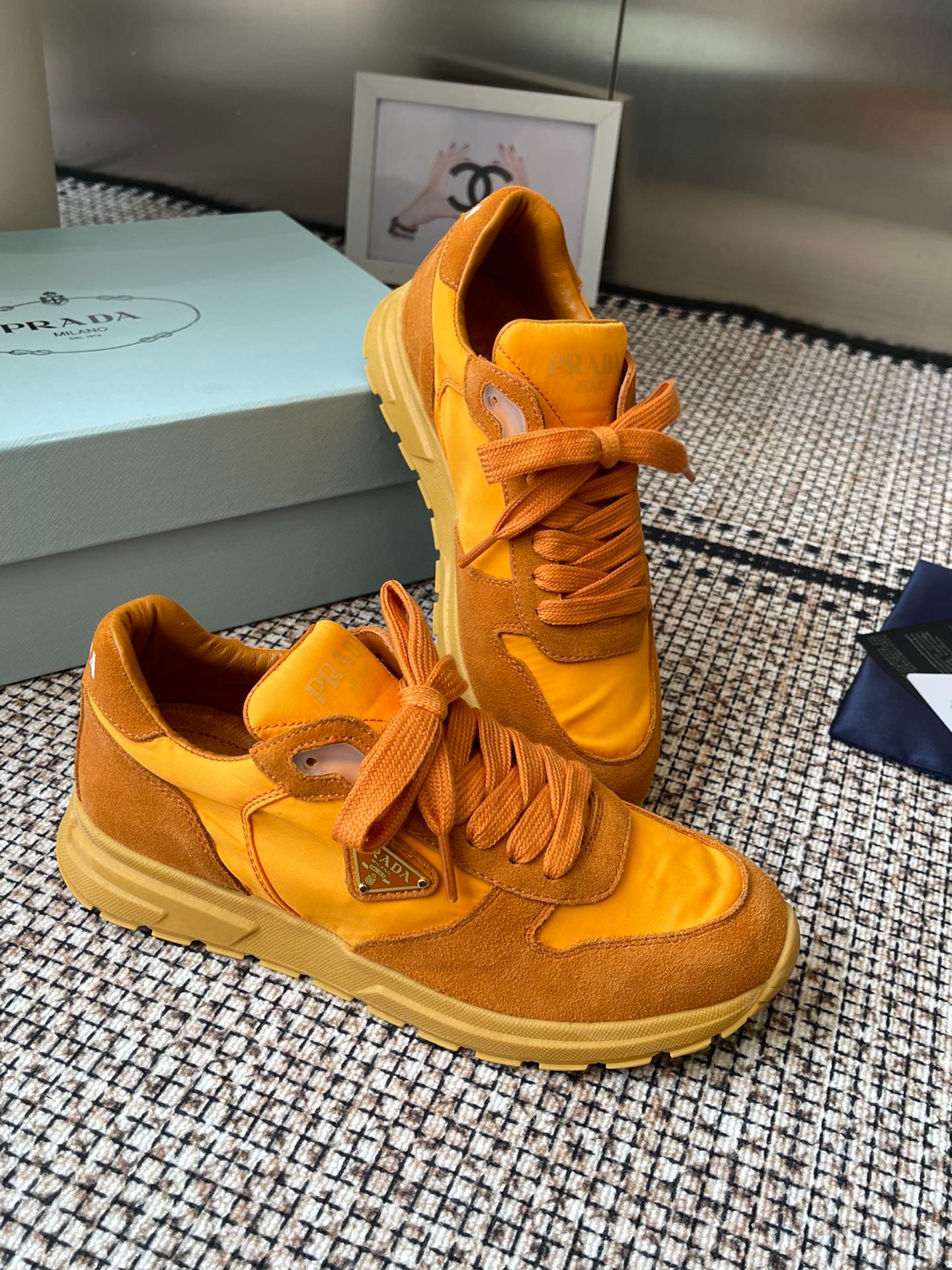 프*다 25ss NEW 삼각로고 스니커즈