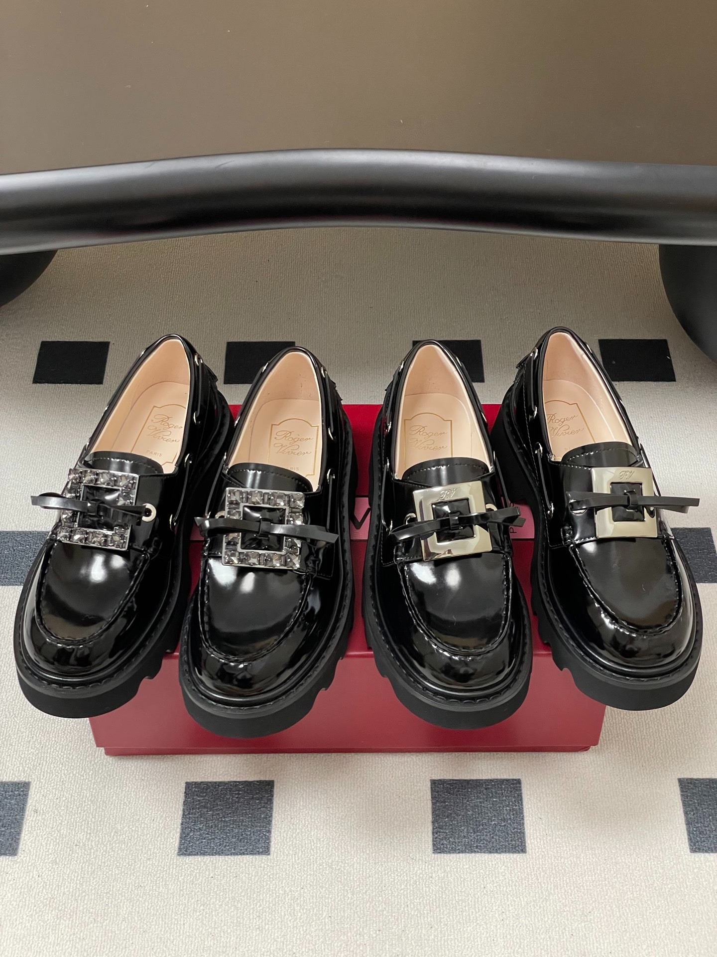 로*비비에 25 이른 가을 신상 로퍼