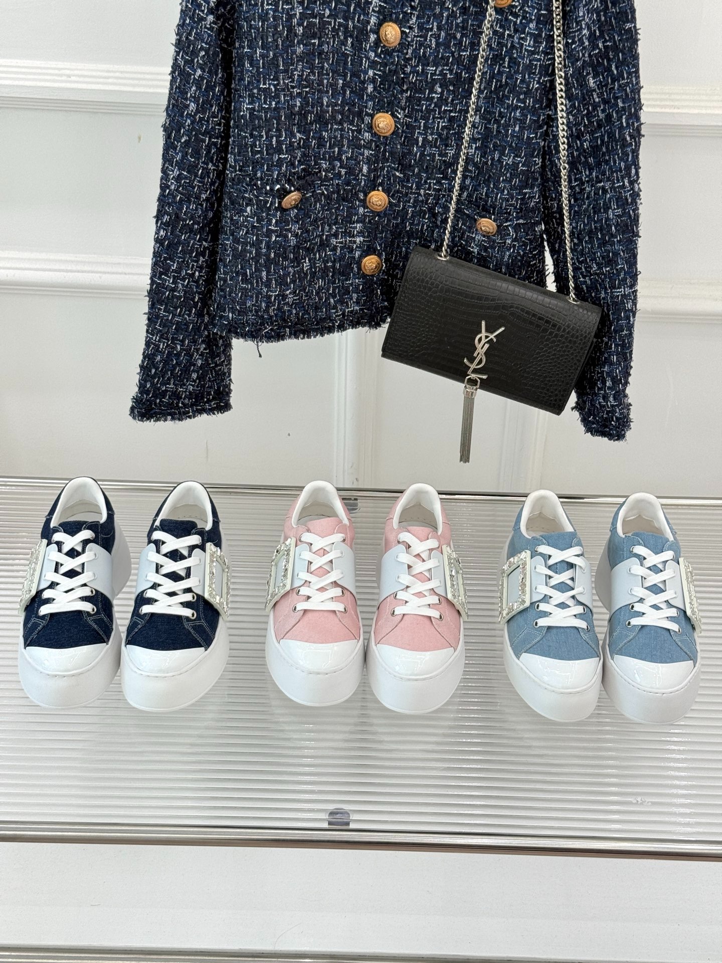 로*비비에 버클 통굽 스니커즈