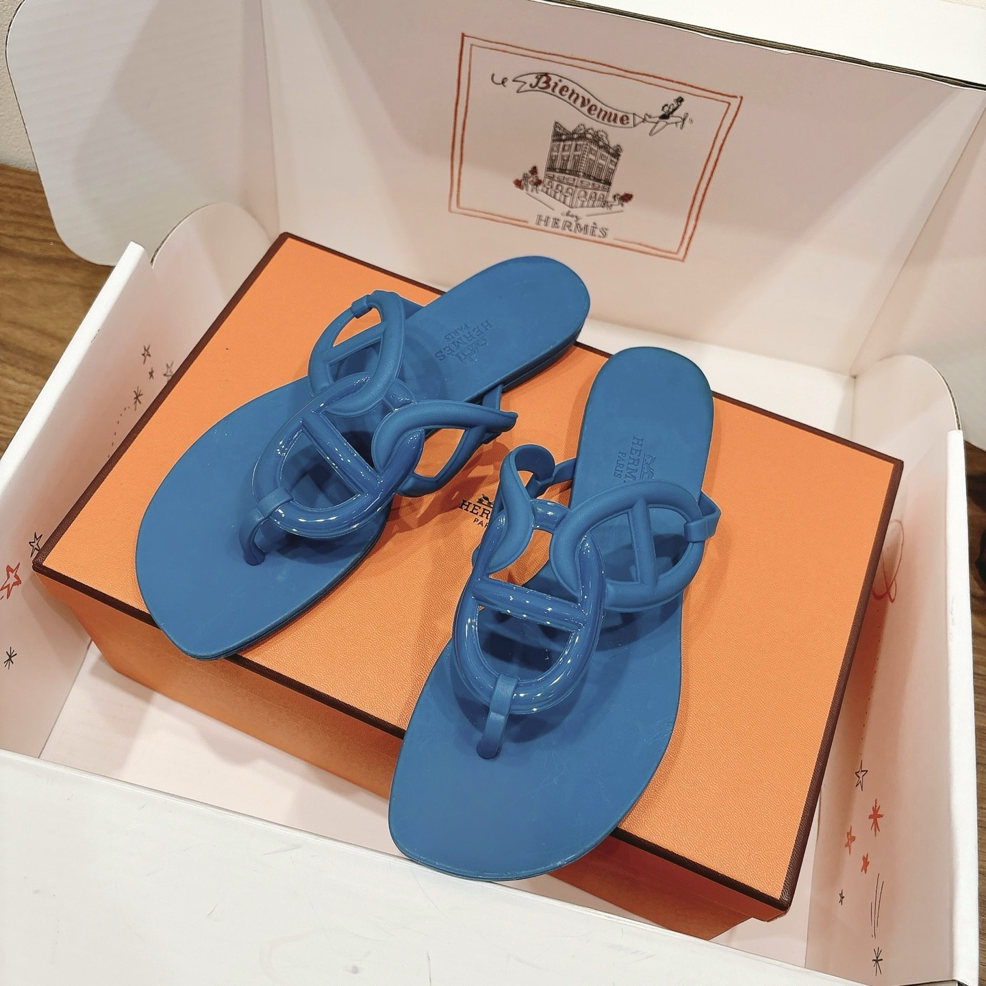 에*메스 2025 신상 쪼리