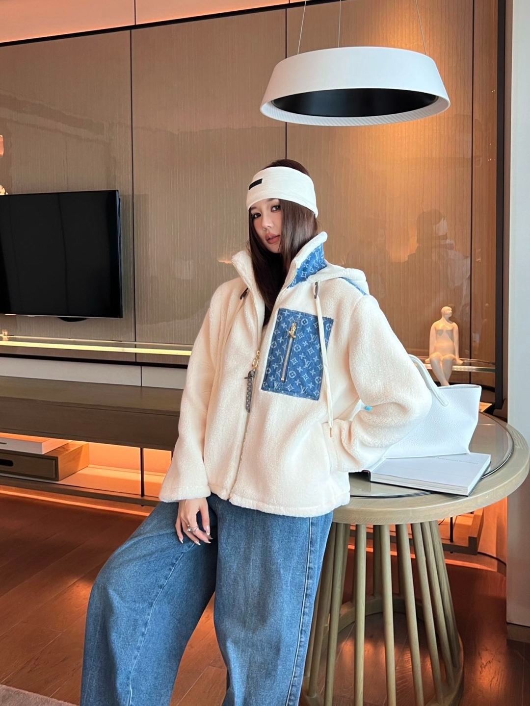 루*비통 25 신상 후드 가죽 재킷