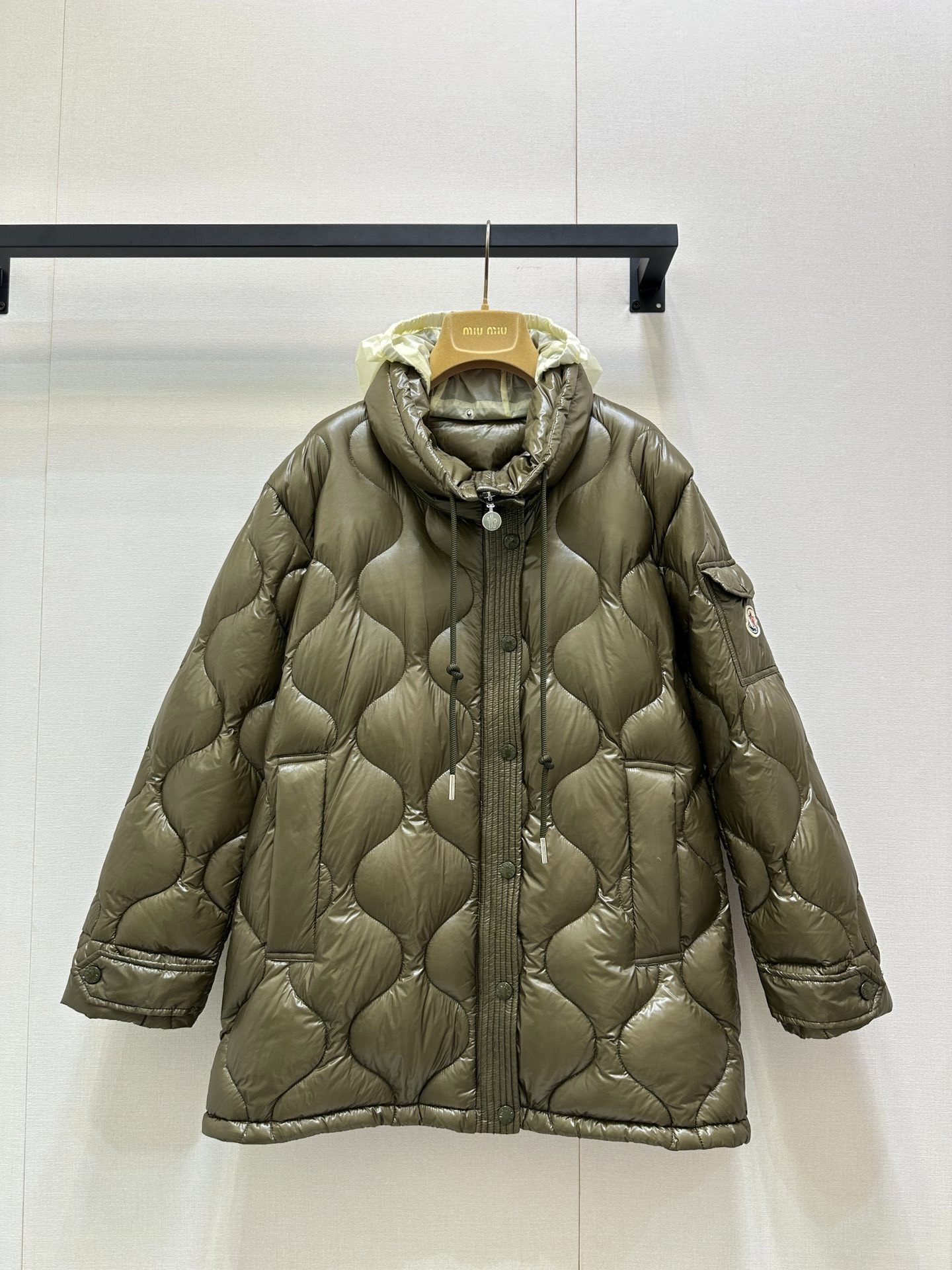 몽*레르 25Fw 신상 슬림 하프 집업 패딩