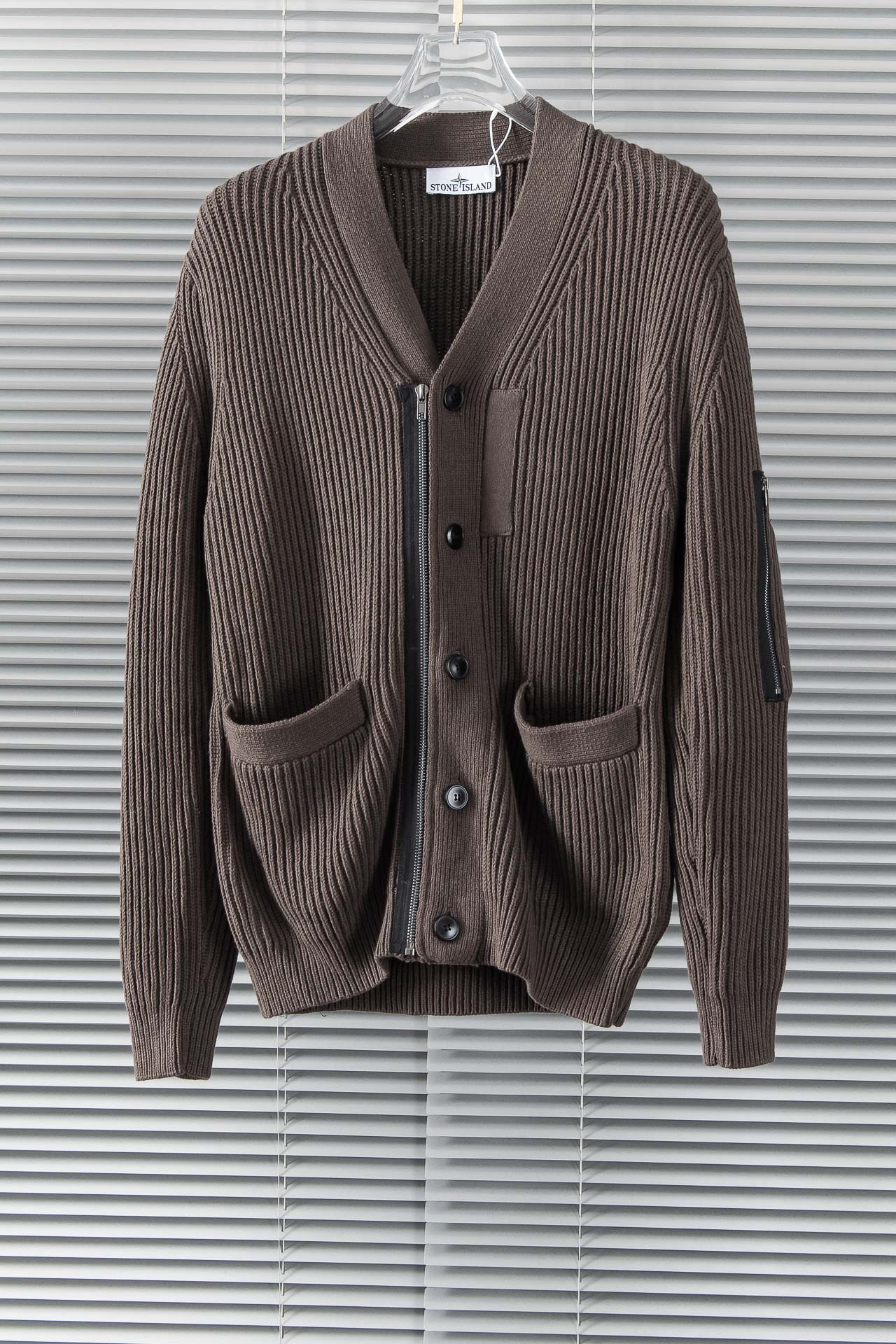 스*아일랜드 2025 신상 클래식 심플 가디건