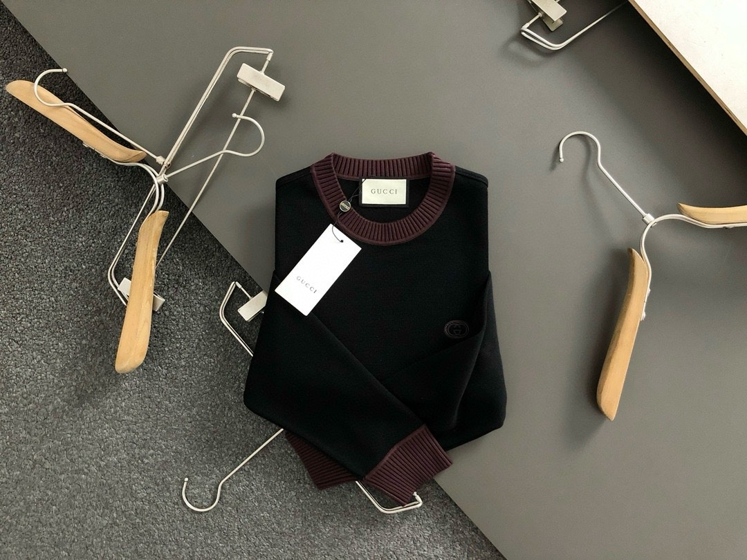 구* 24s 더블 G자수 로고 니트