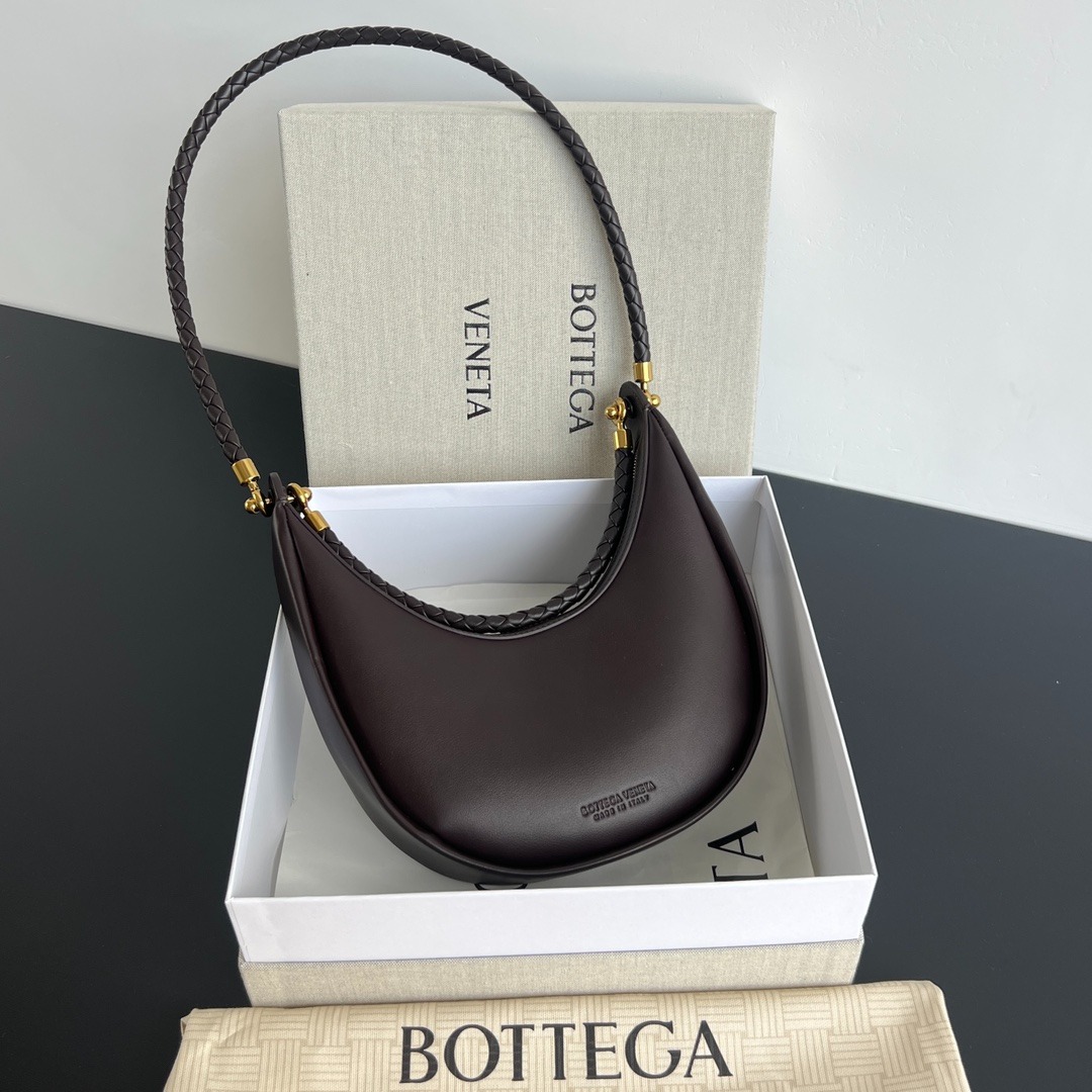 보테가베네타 훌라 후프 숄더백