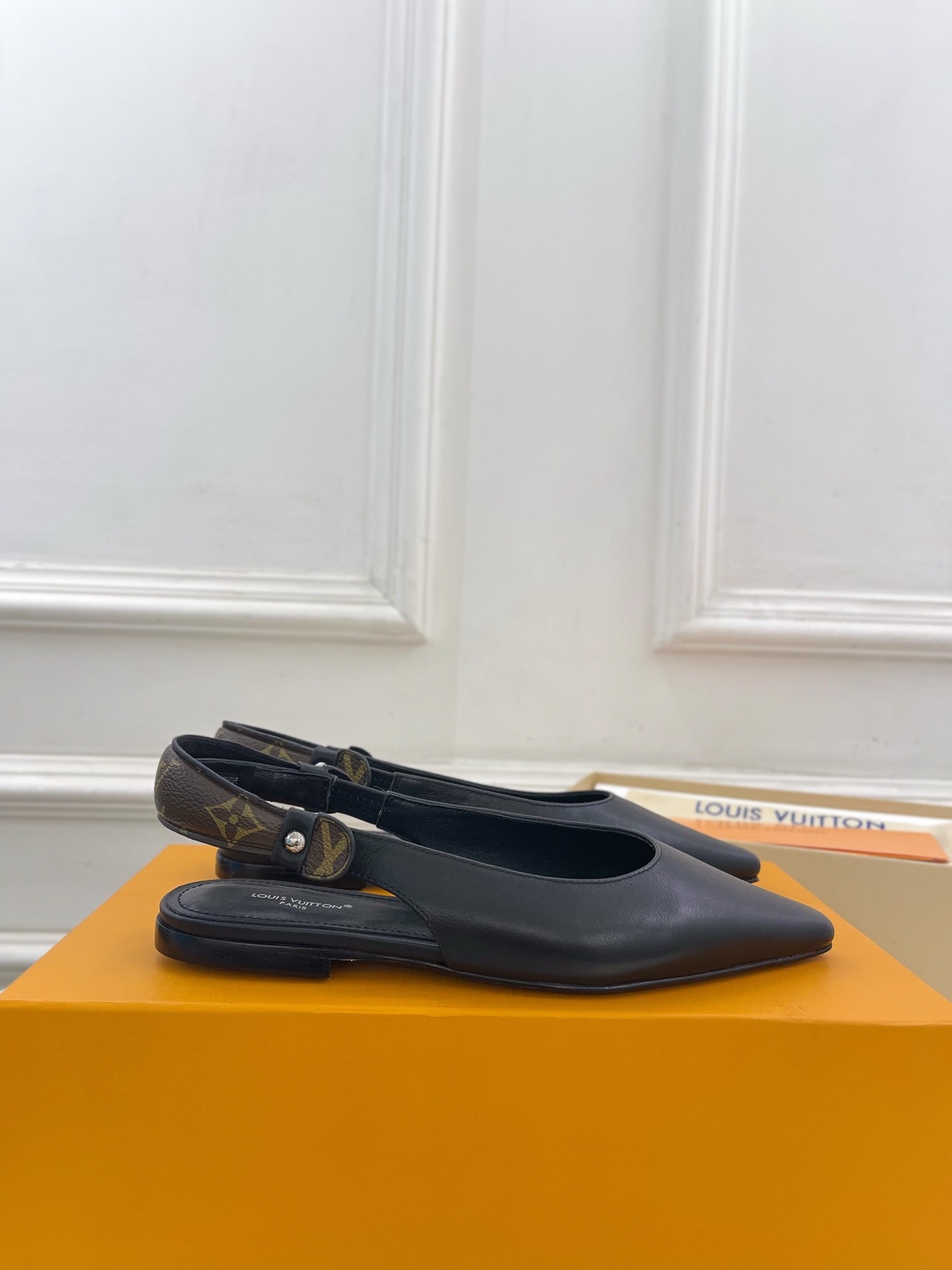 루*비통 25 신상 슬링백 힐