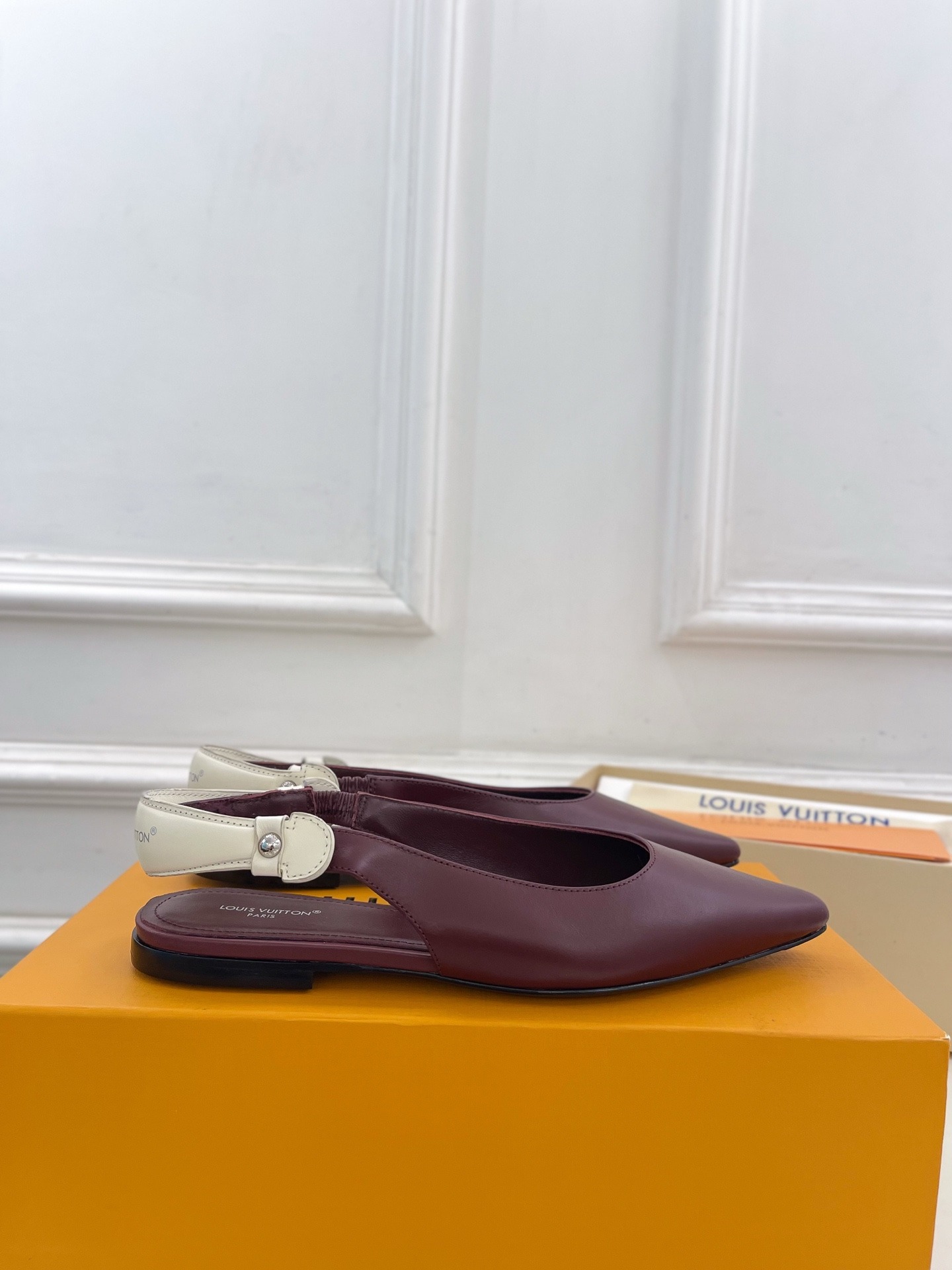 루*비통 25 신상 슬링백 힐