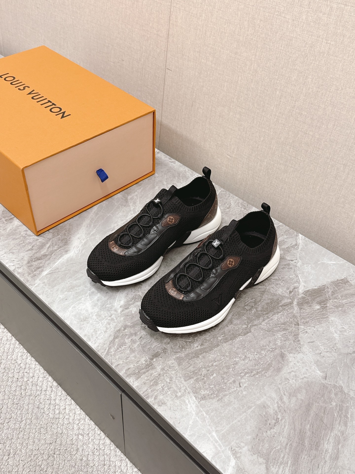 루*비통 올림피아 커플 운동화