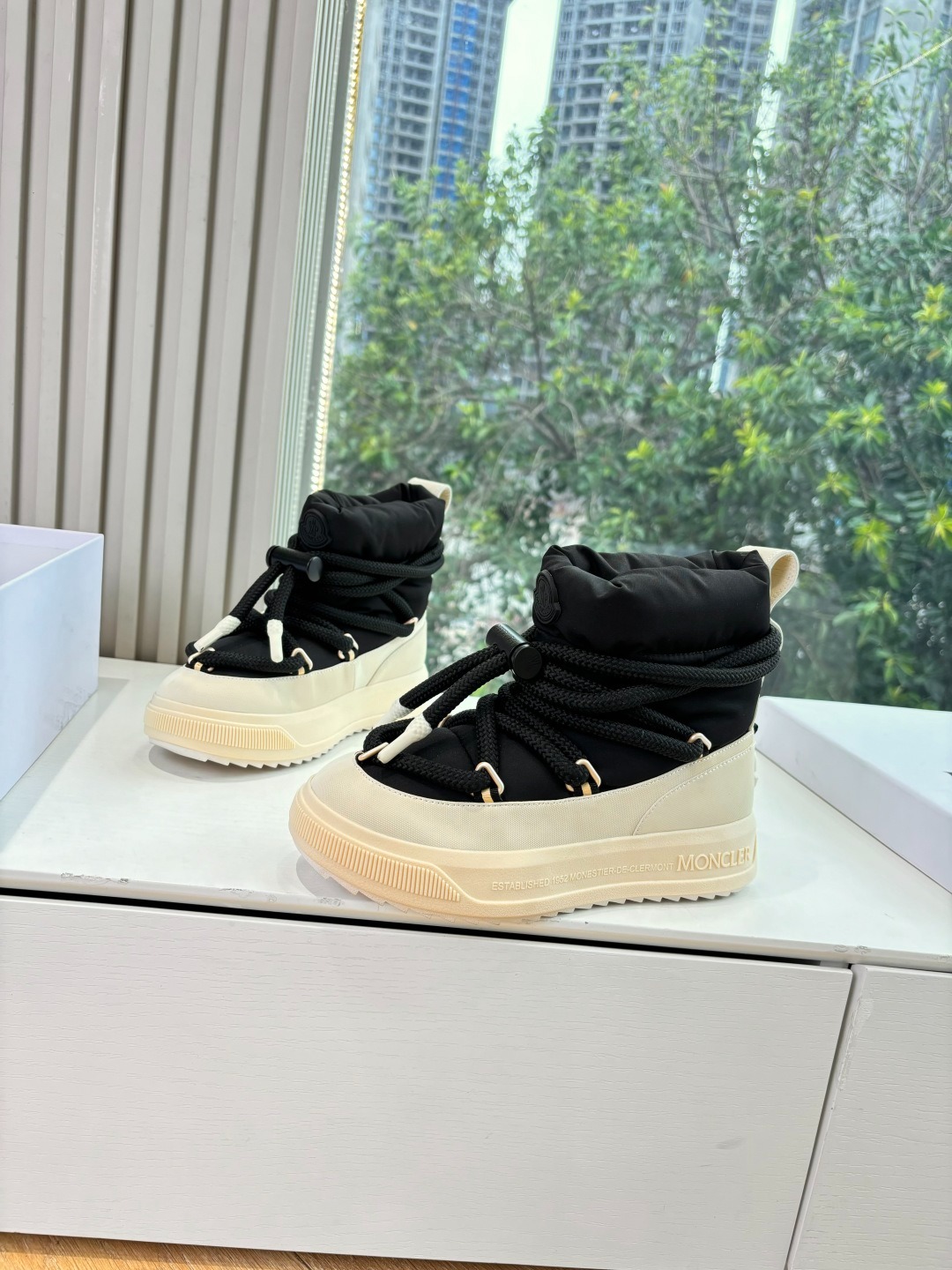 몽*레르 25 신상 패딩 부츠