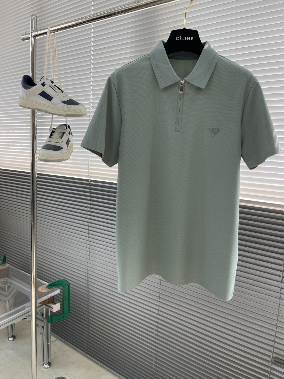 프*다 2025SS 삼각로고 터틀넥