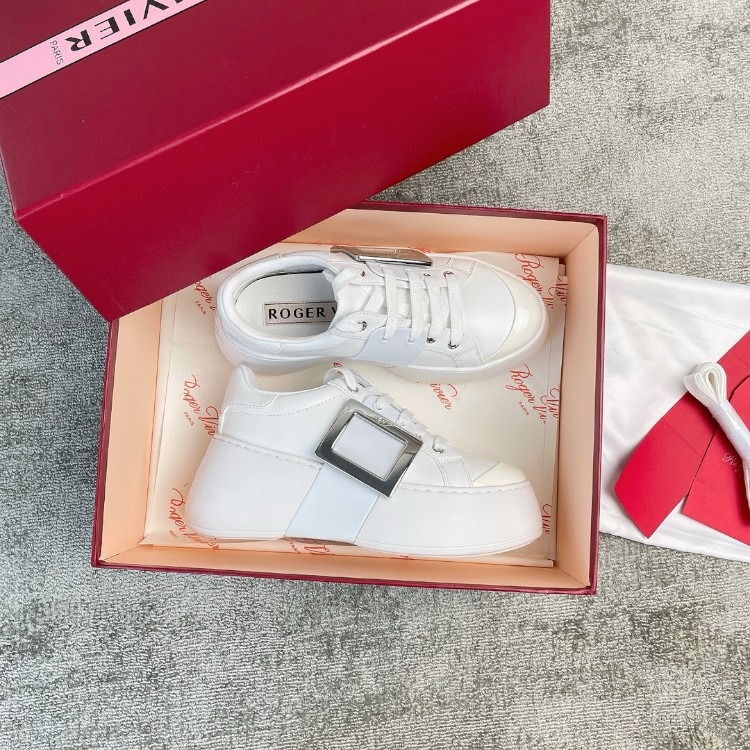 로저 비비에 비브 스케이트 메탈 버클 화이트 스니커즈