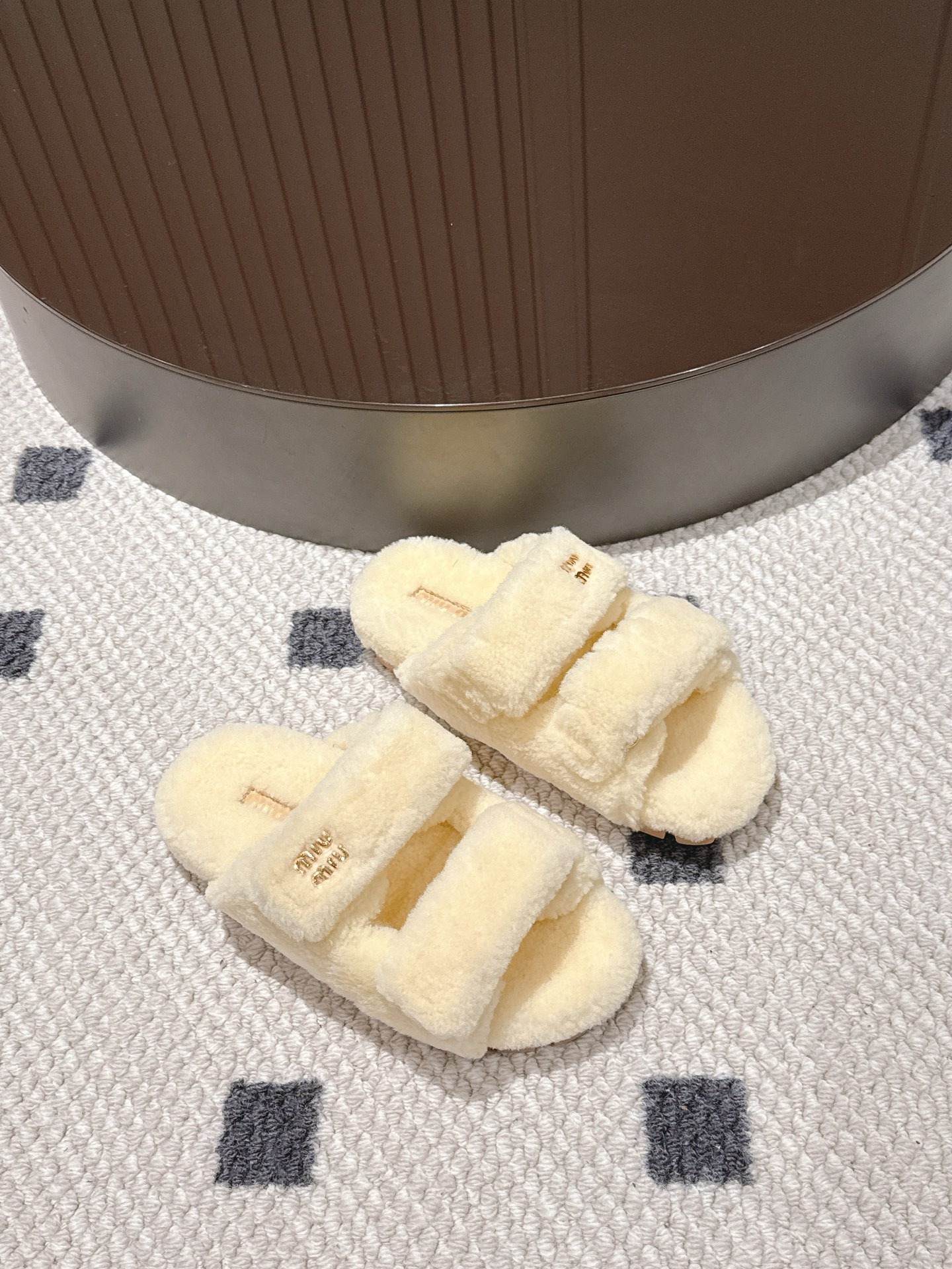 미*미* 양털 슬리퍼