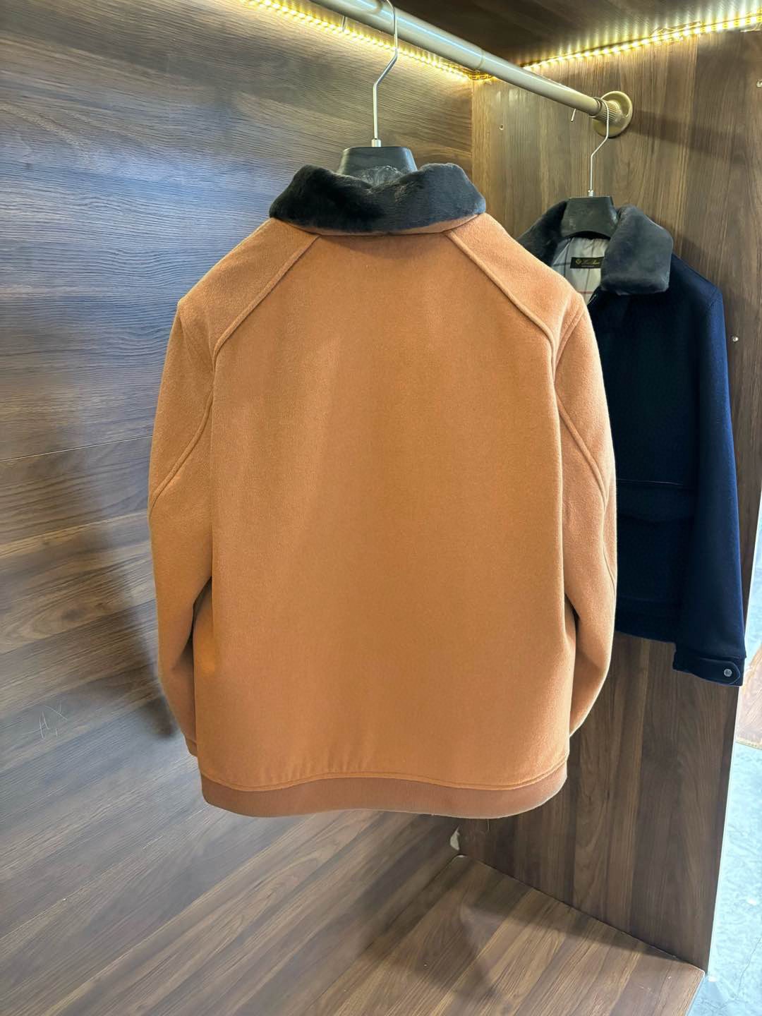 로*피아나 신상 퍼 울코트