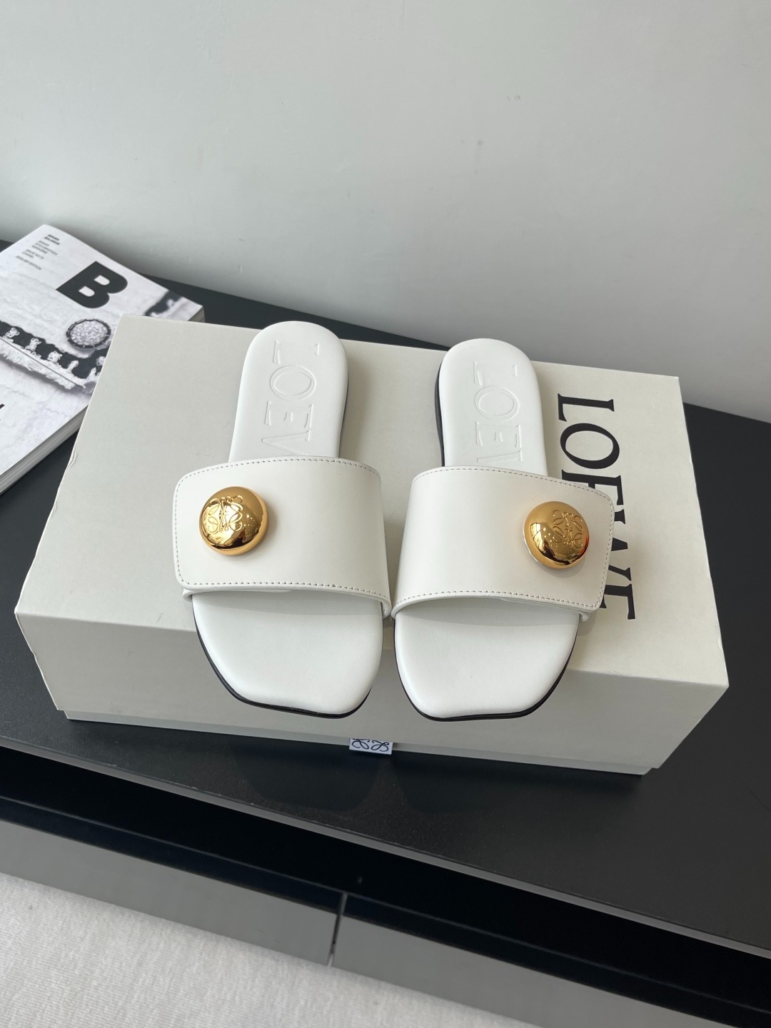 로*베 25ss 신상품 빈티지 플랫 비치 슬리퍼