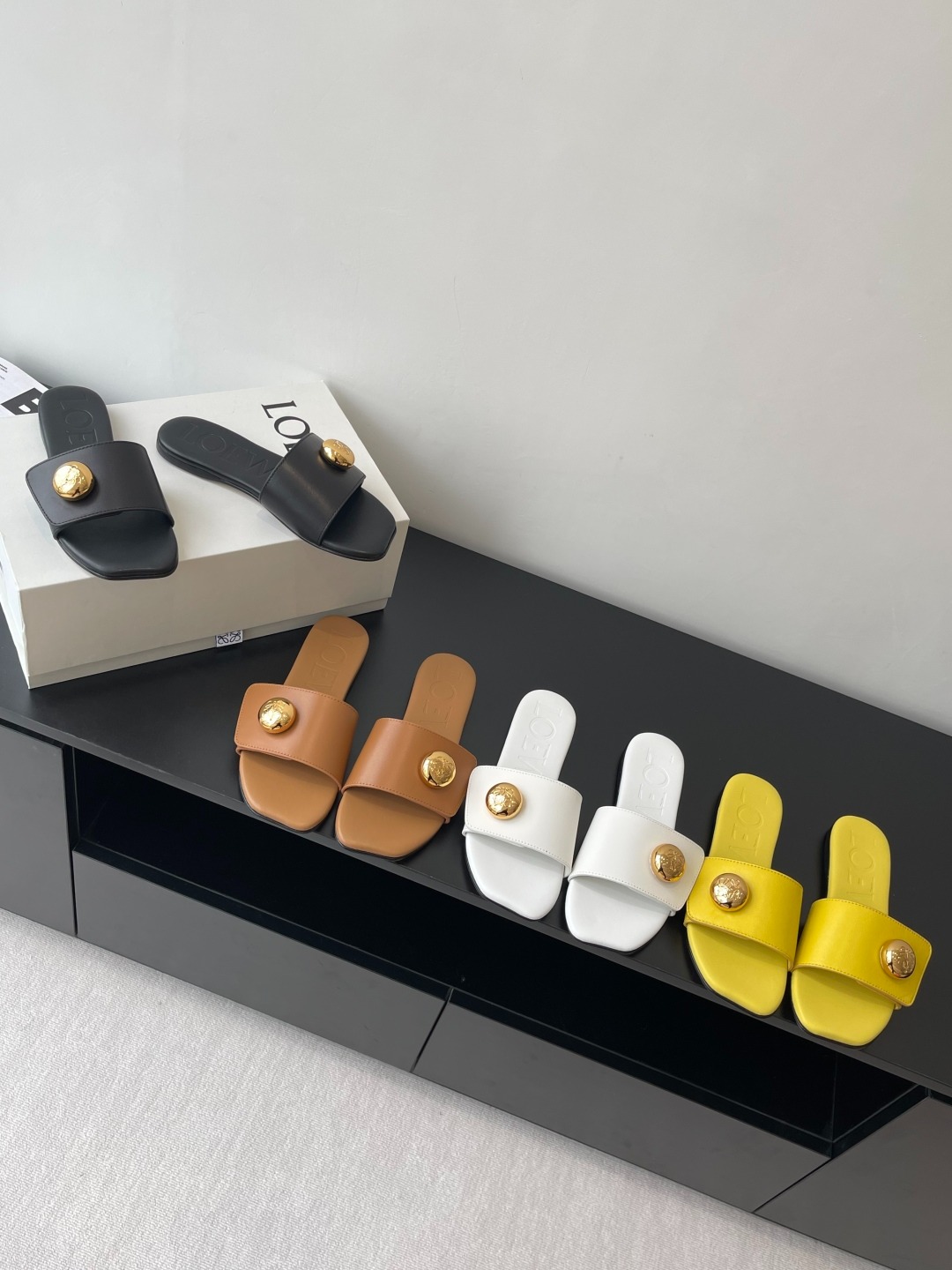 로*베 25ss 신상품 빈티지 플랫 비치 슬리퍼