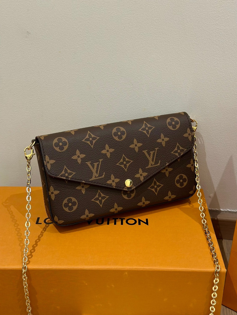 루이비* 포쉐트 펠리시 모노그램 월렛 M61276 