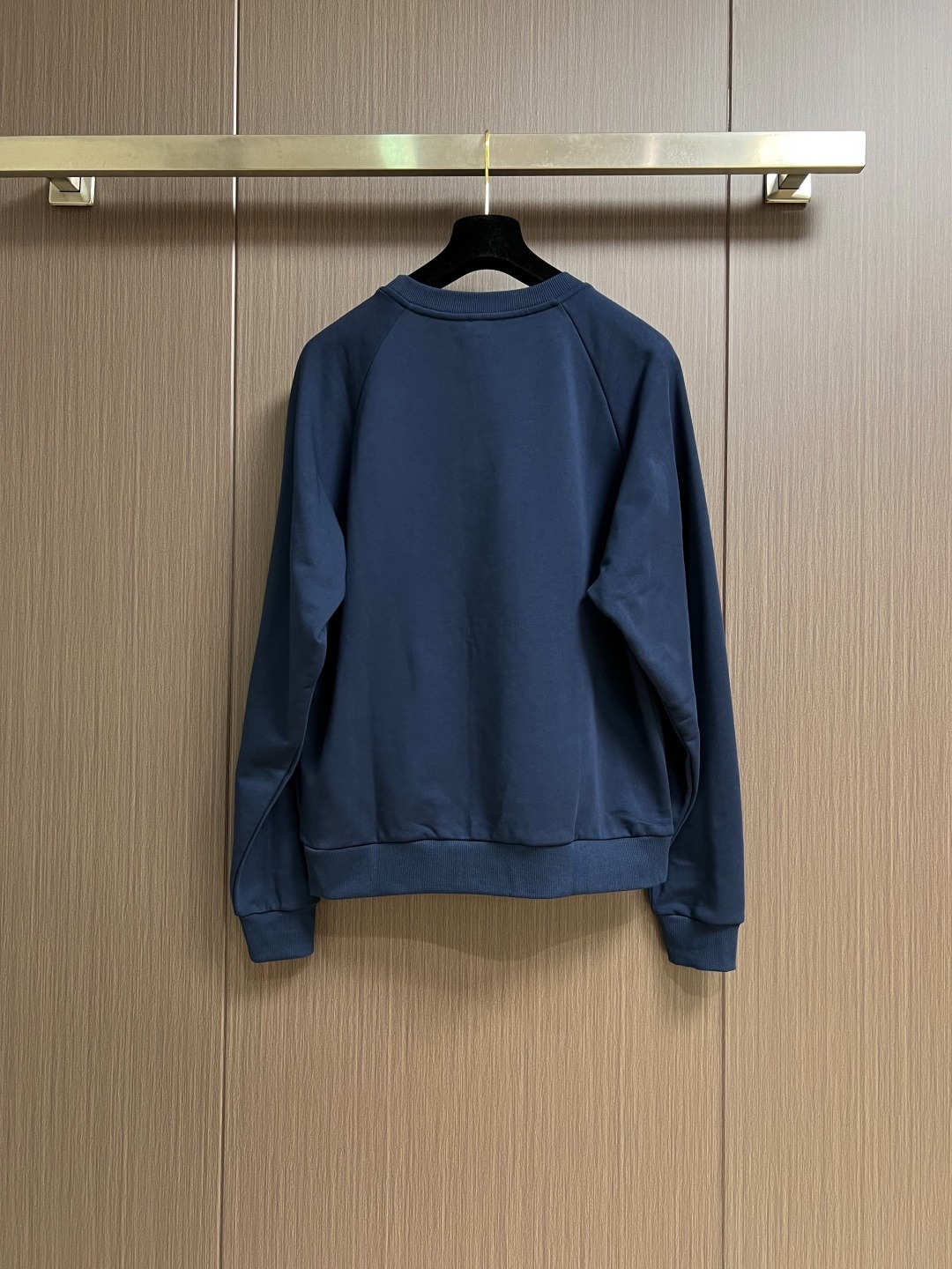 셀*느 아플리케 라운드 맨투맨