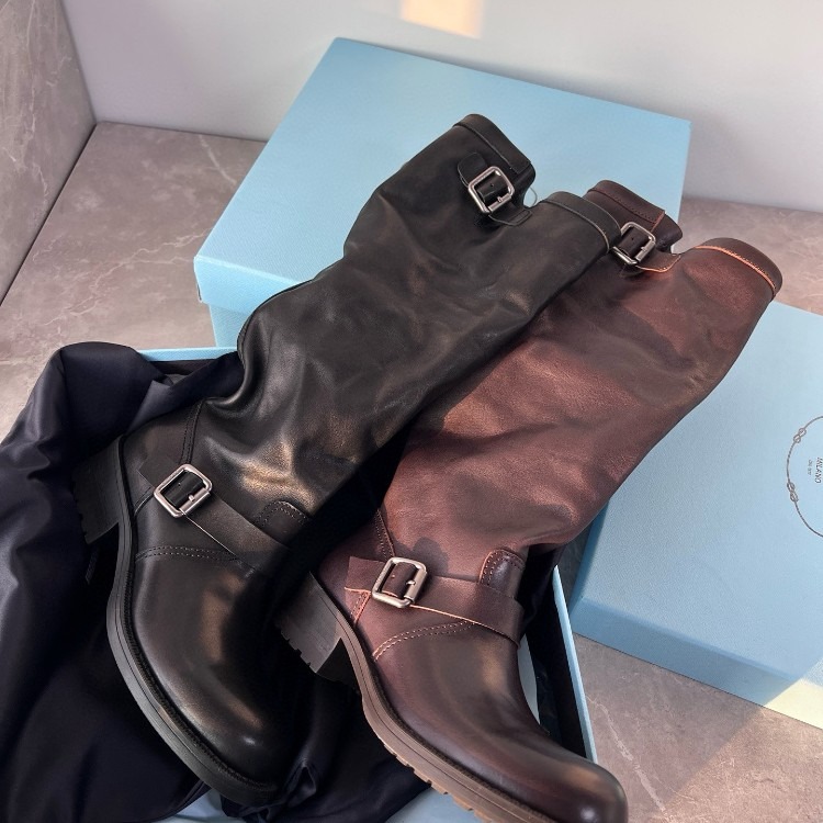 프라다 블랙업 낫싱 워싱 버클 레더 롱부츠