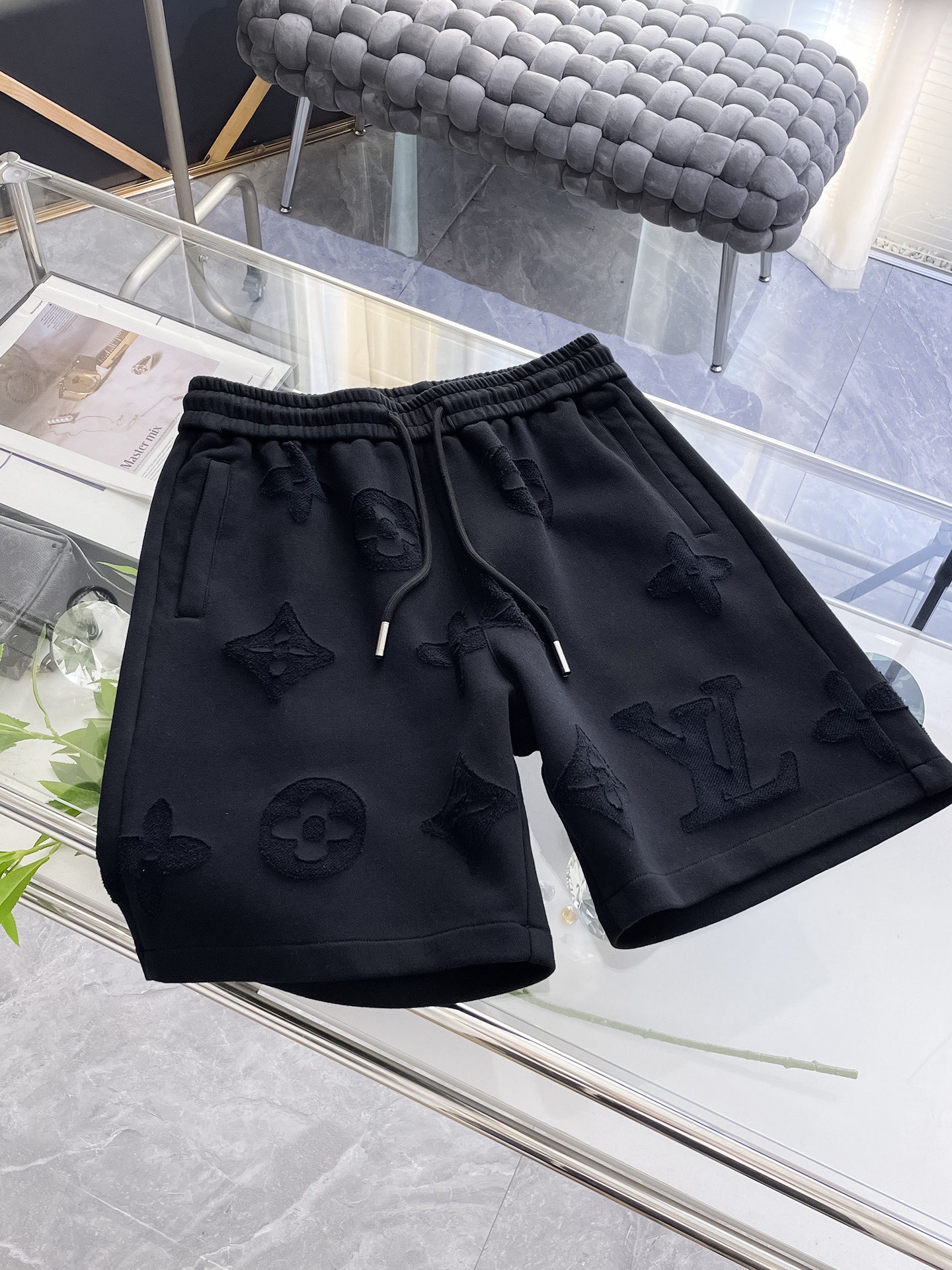 루*비통 25년 여름 신상 남성 캐주얼 반바지