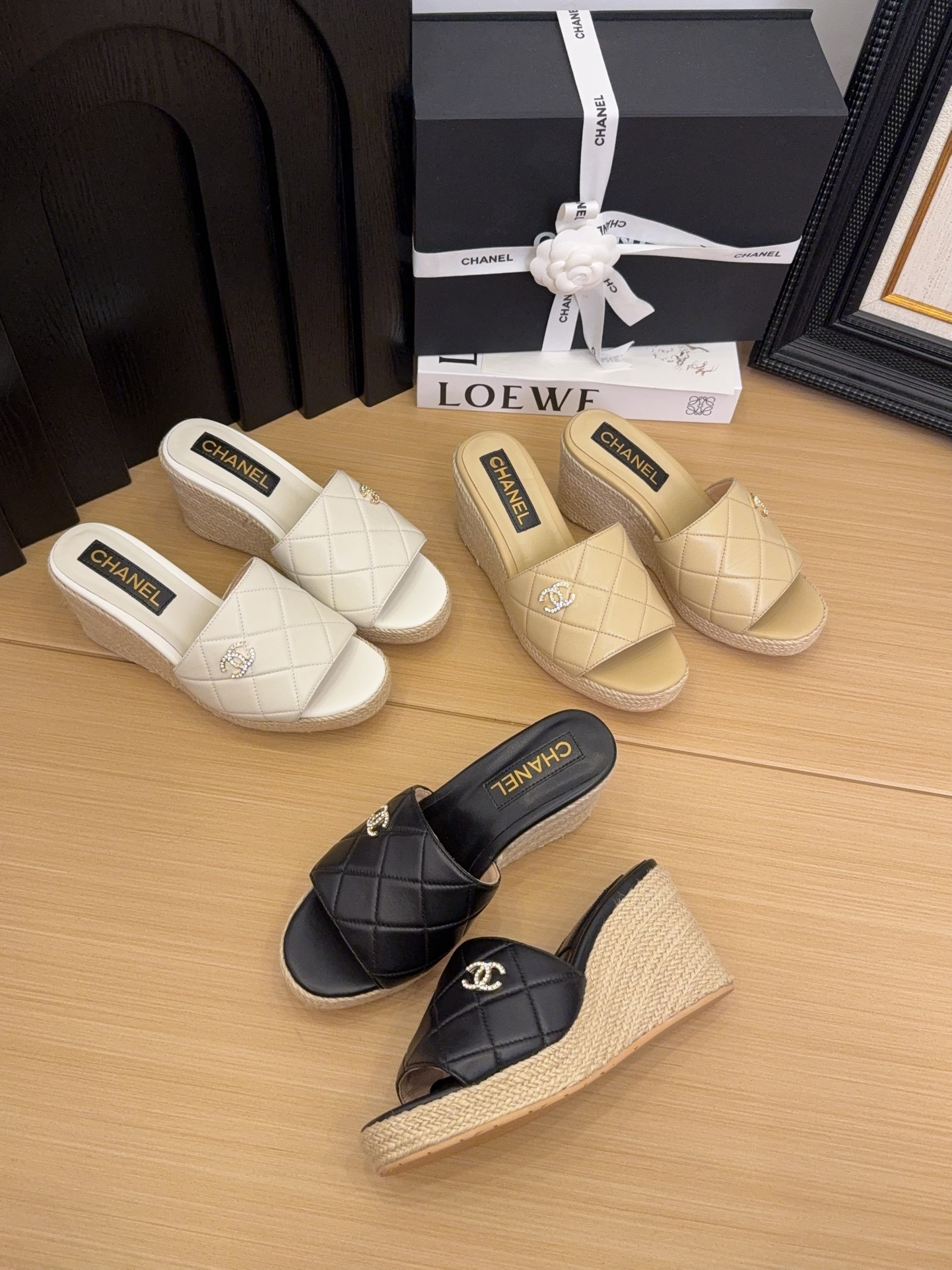 샤* 25 신상 퀼팅 더블 c 스터드 슬리퍼