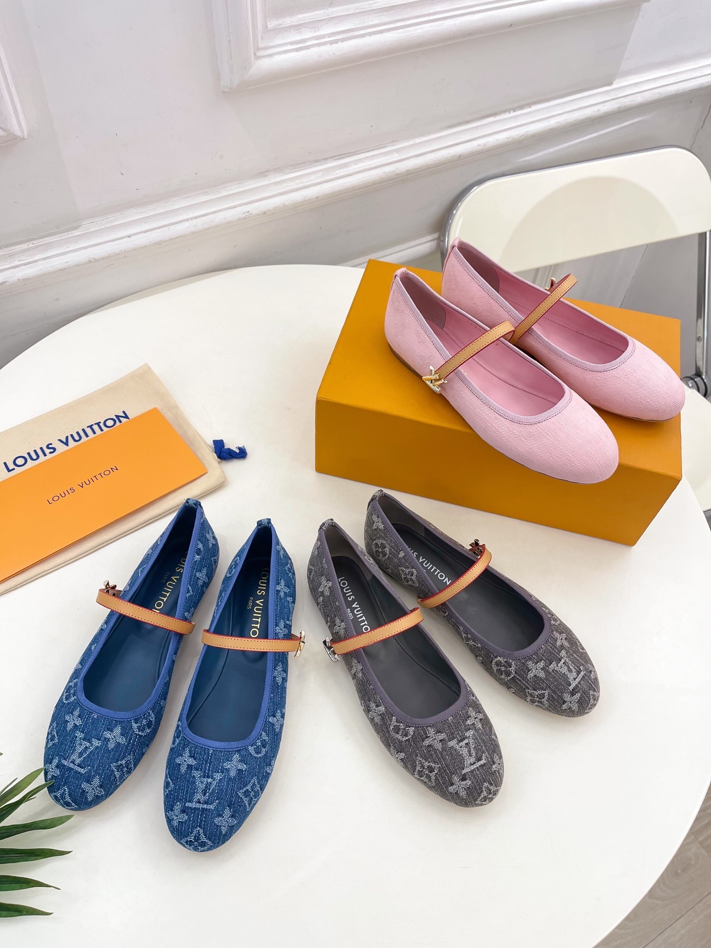 루*비통 25 신상 로미 플랫 슈즈