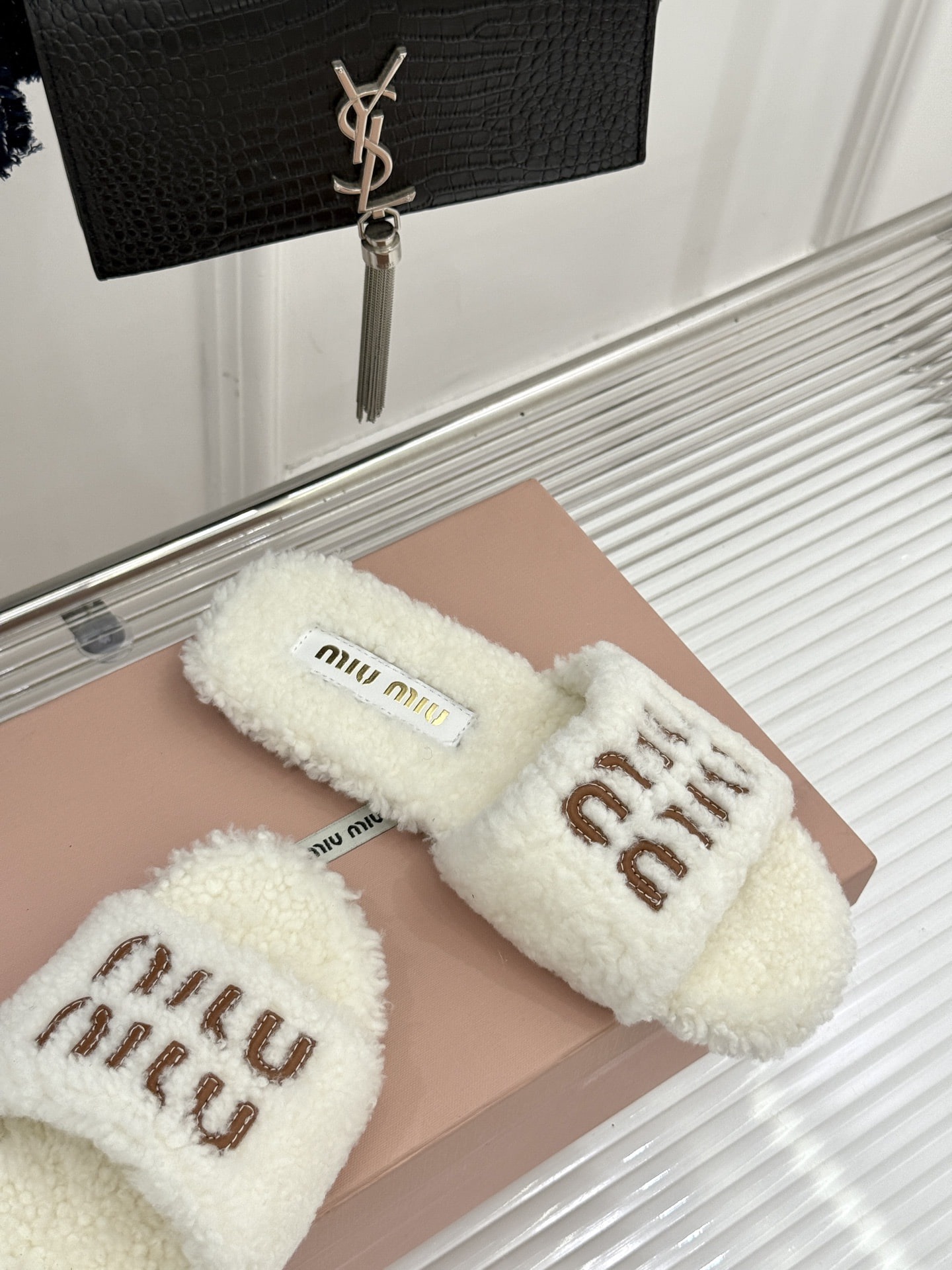 미*미* 25WF 신상 레터링 슬리퍼