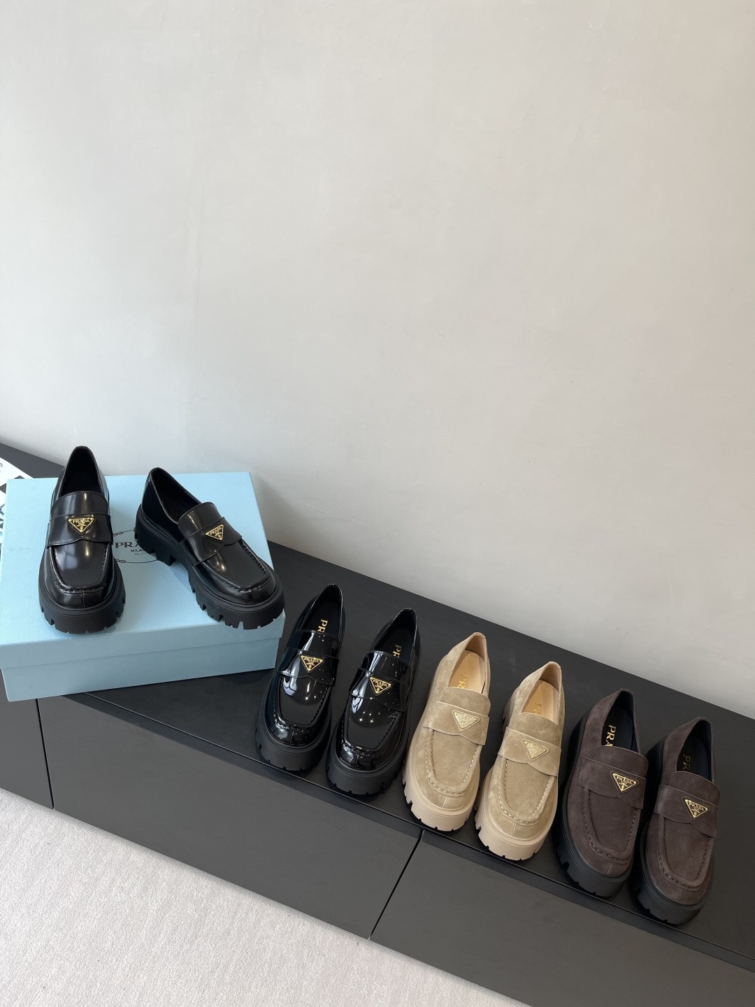 프*다 25ss 신상 통굽 로퍼