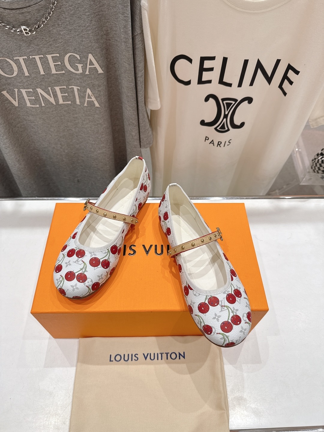 루*비통 봄여름 컬렉션 메리제인 플랫 슈즈