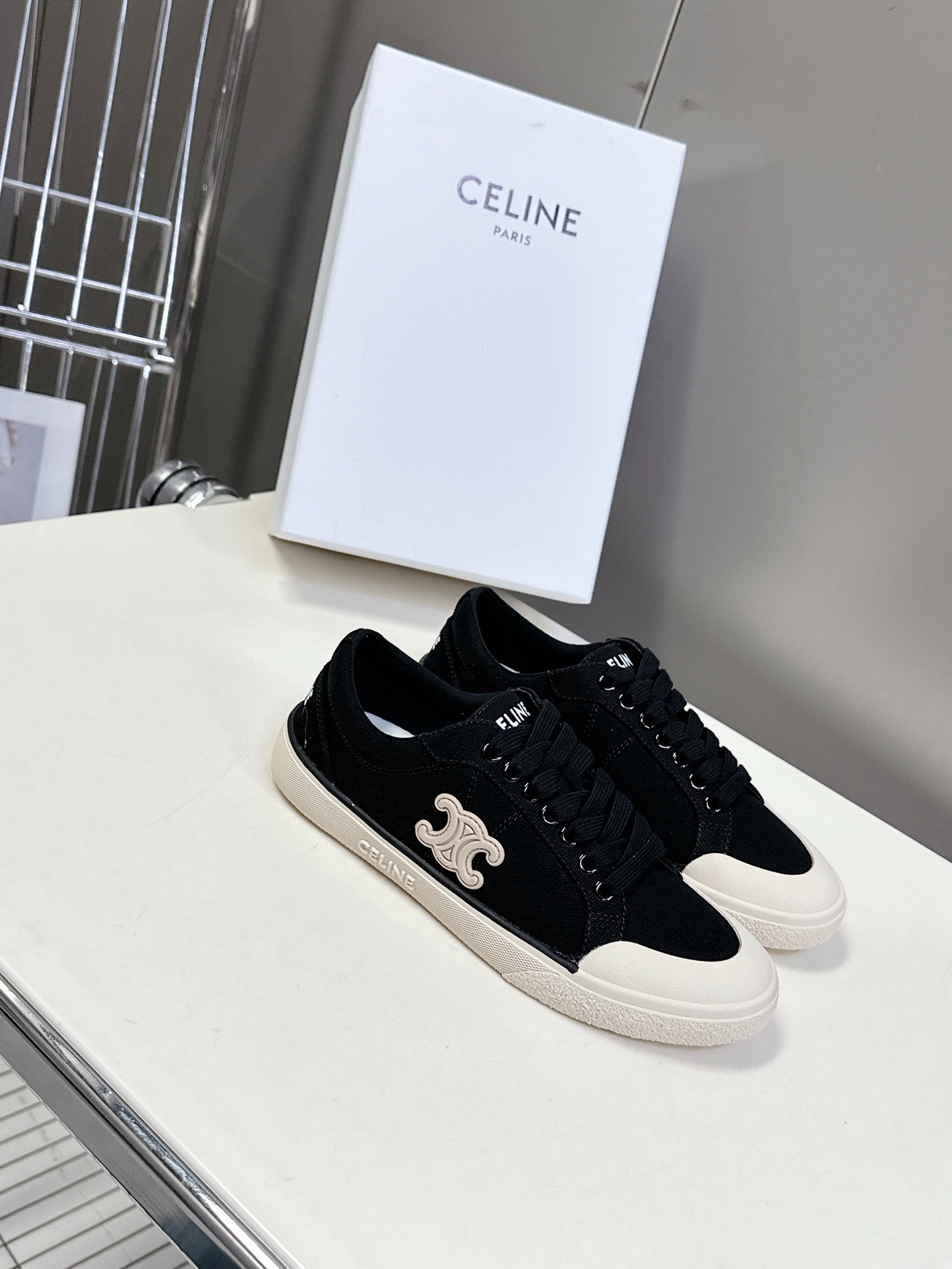 셀*느 25ss 봄여름 런닝화